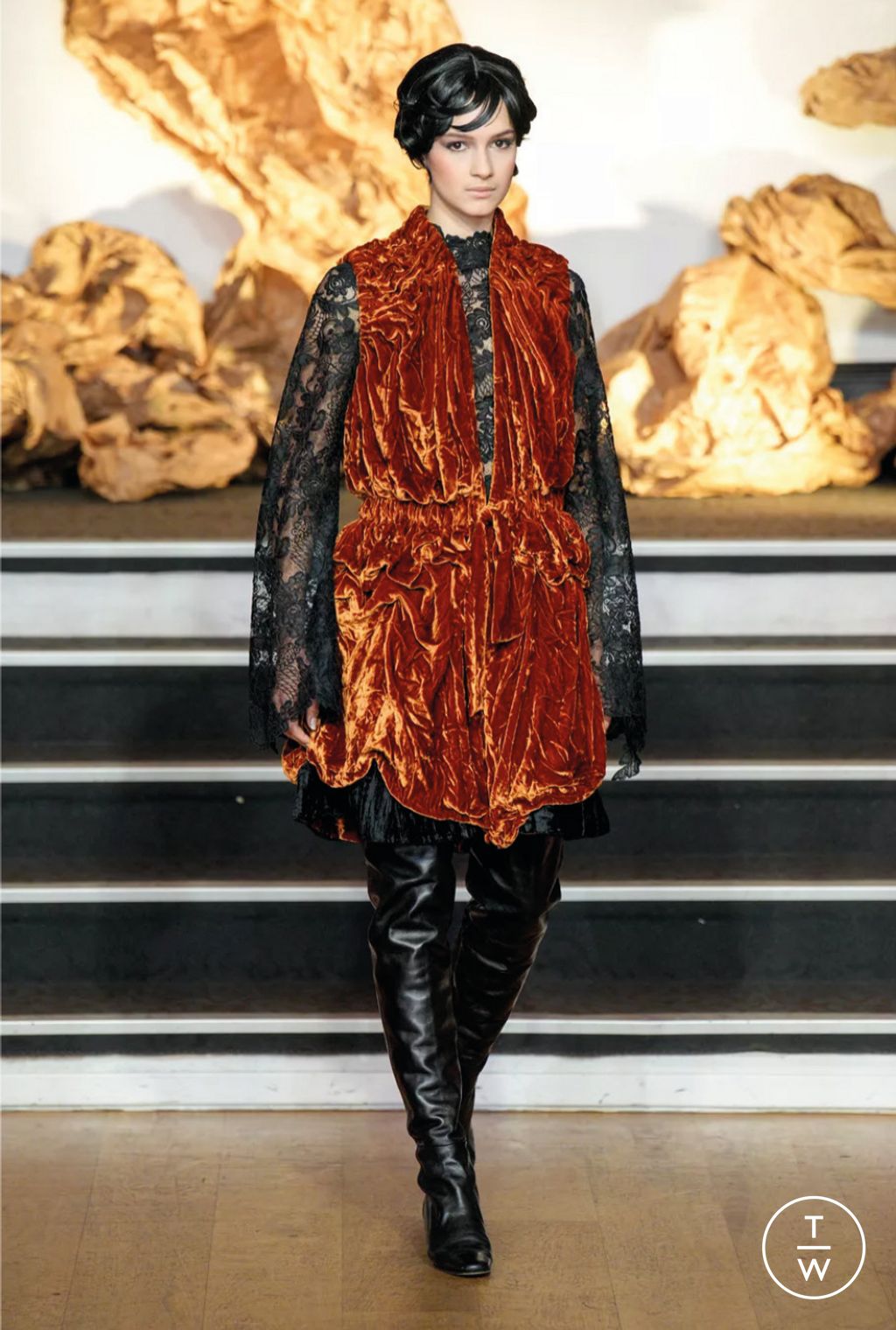 Fashion Week Paris Fall/Winter 2025 look 6 from the Franck Sorbier collection couture