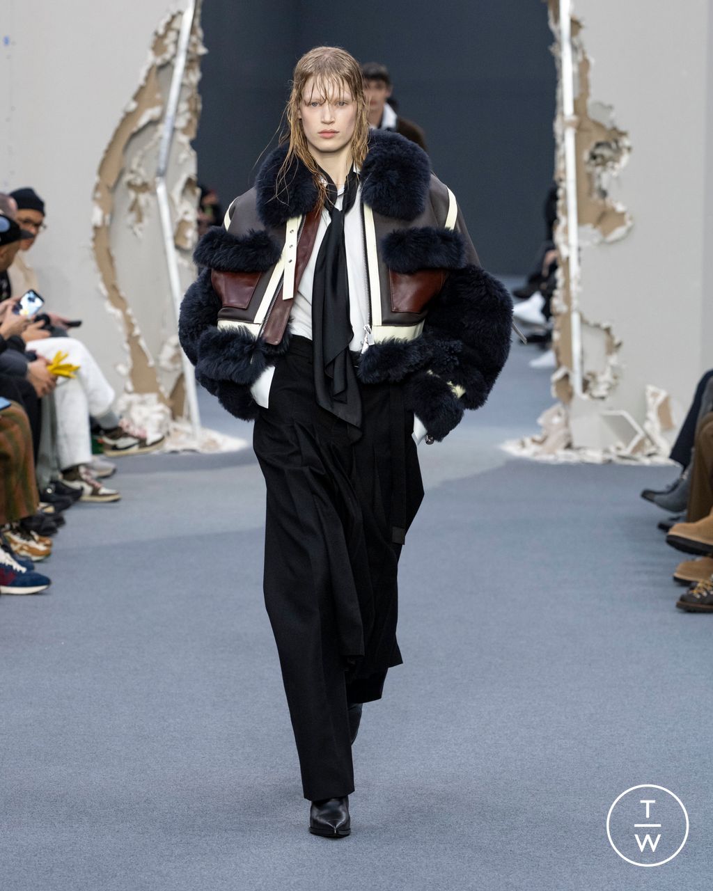 Fashion Week Paris Fall/Winter 2026 look 7 from the Sacai collection 男装