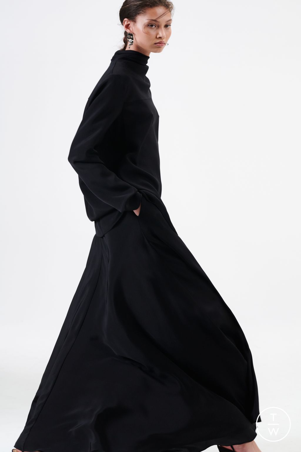 Fashion Week New York Pre-Fall 2024 look 7 from the Brandon Maxwell collection womenswear