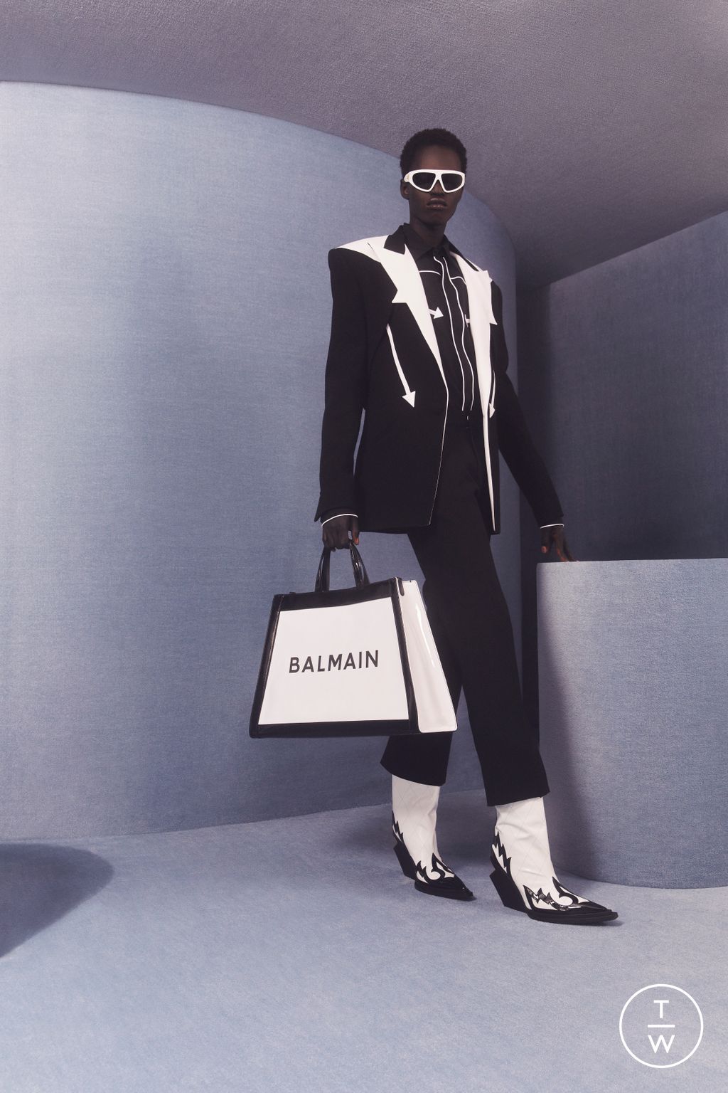 Fashion Week Paris Resort 2024 look 7 from the Balmain collection menswear