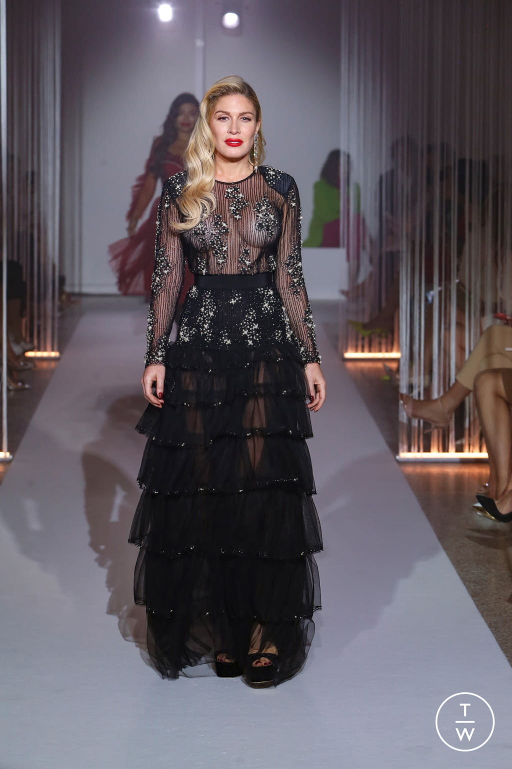 Fashion Week Milan Fall/Winter 2022 look 7 de la collection Elisabetta Franchi womenswear