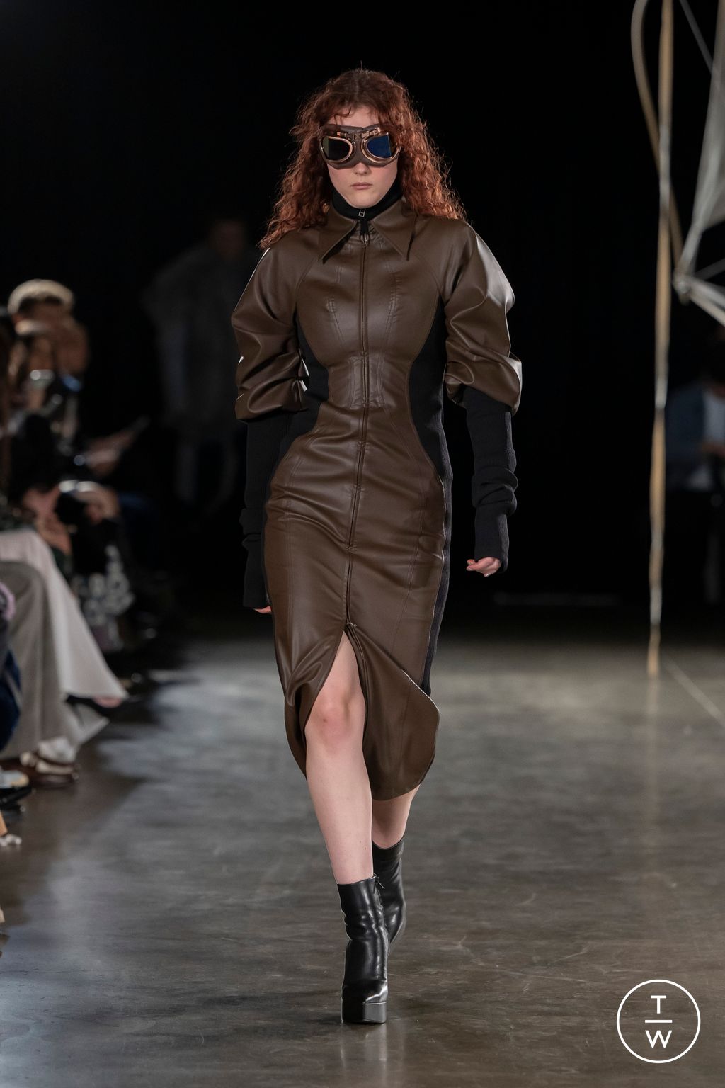 Fashion Week London Fall/Winter 2023 look 7 de la collection MITHRIDATE womenswear