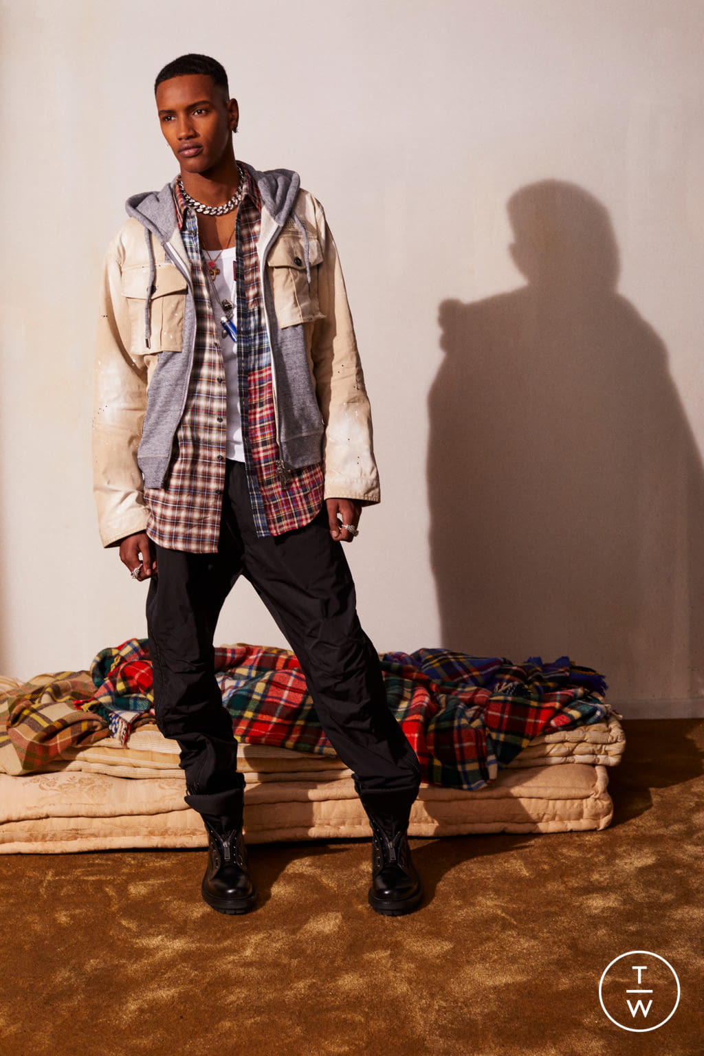 Fashion Week Milan Resort 2022 look 7 from the Dsquared2 collection menswear