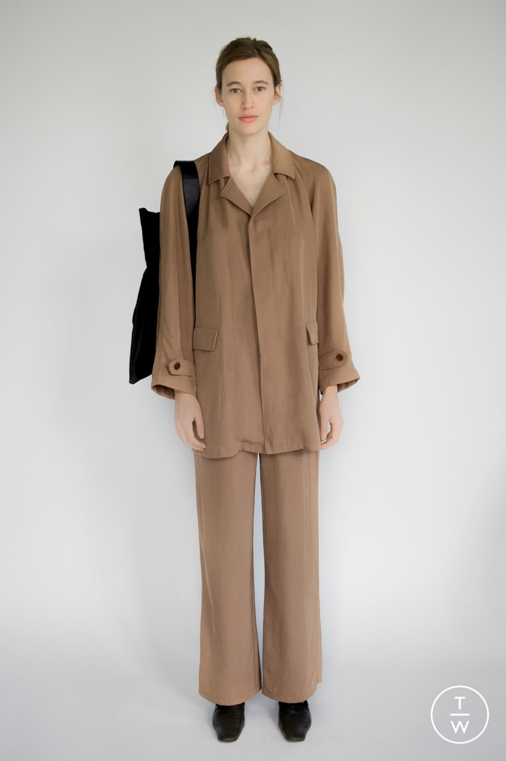 Fashion Week Paris Fall/Winter 2018 look 5 from the TL 180 collection womenswear