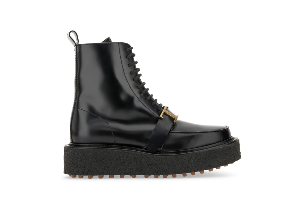 Fashion Week Milan Fall/Winter 2021 look 22 de la collection Tod's womenswear accessories