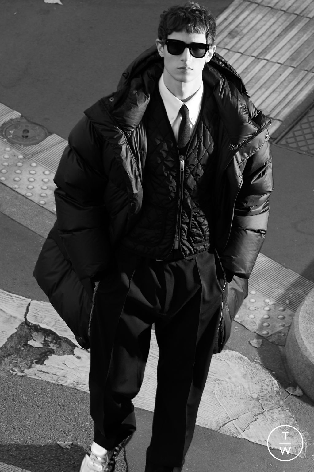 Fashion Week Milan Pre-Fall 2025 look 7 from the Dsquared2 collection menswear