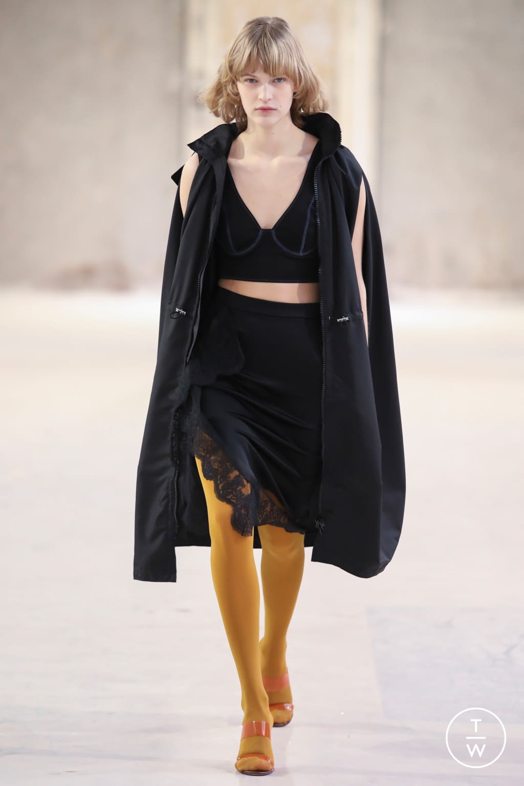 Fashion Week Paris Fall/Winter 2021 look 7 from the Atlein collection womenswear