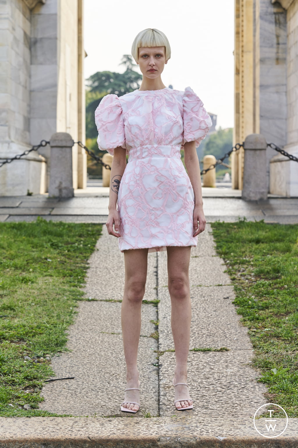 Fashion Week Milan Spring/Summer 2022 look 7 de la collection Goncalo Peixoto womenswear