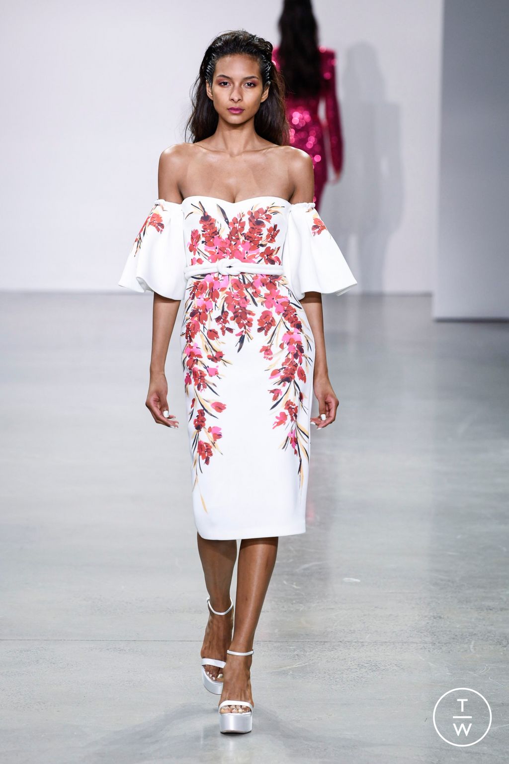 Fashion Week New York Spring/Summer 2023 look 8 from the Badgley Mischka collection womenswear