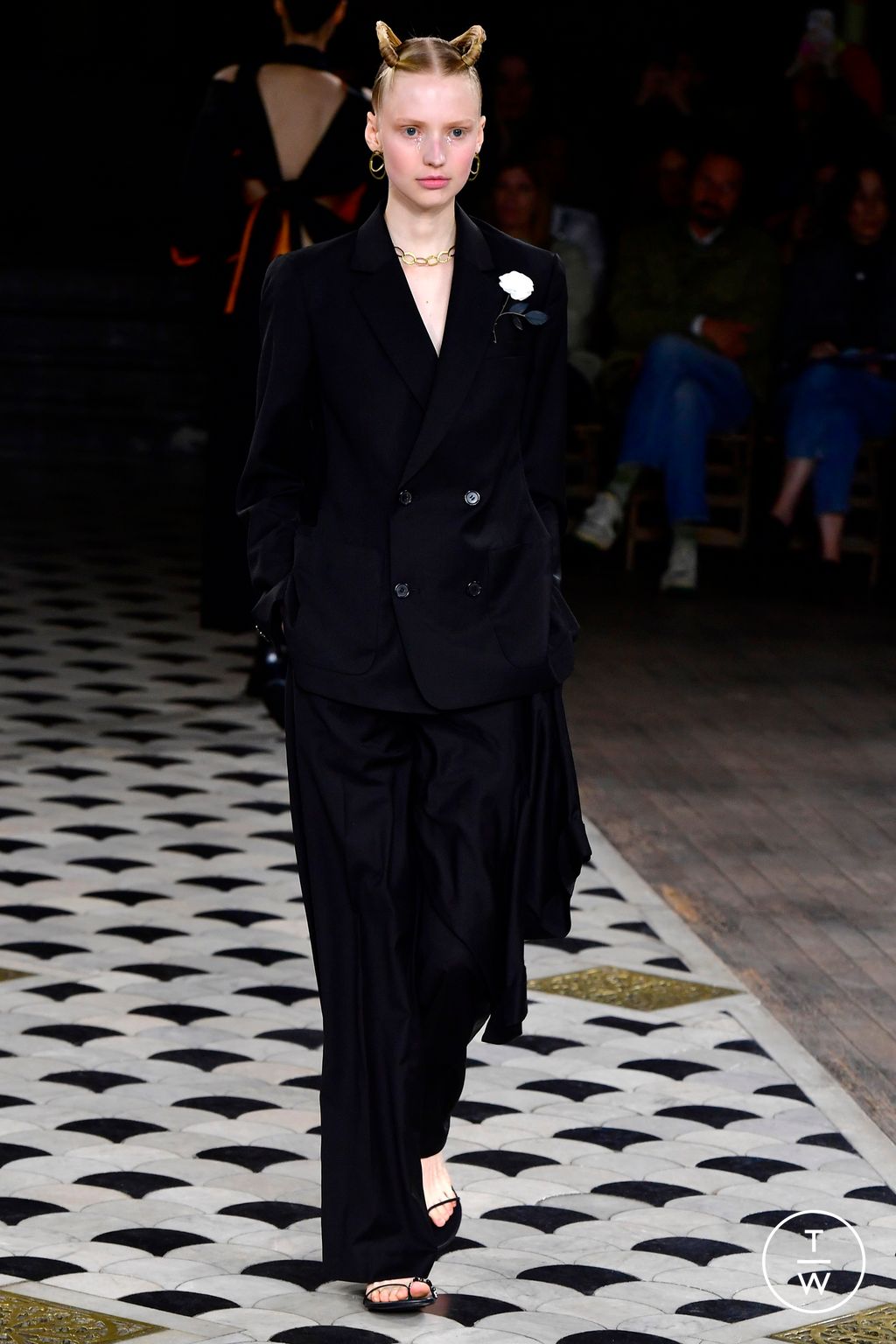 Fashion Week Paris Spring/Summer 2023 look 31 from the Undercover collection 女装