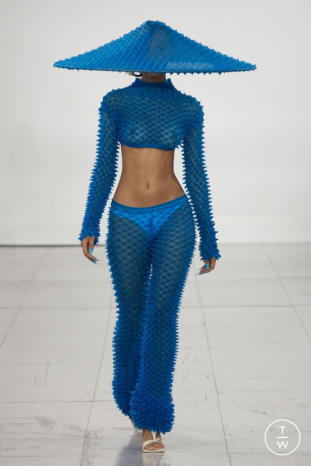 Fashion Week London Spring/Summer 2023 look 4 from the Chet Lo collection womenswear