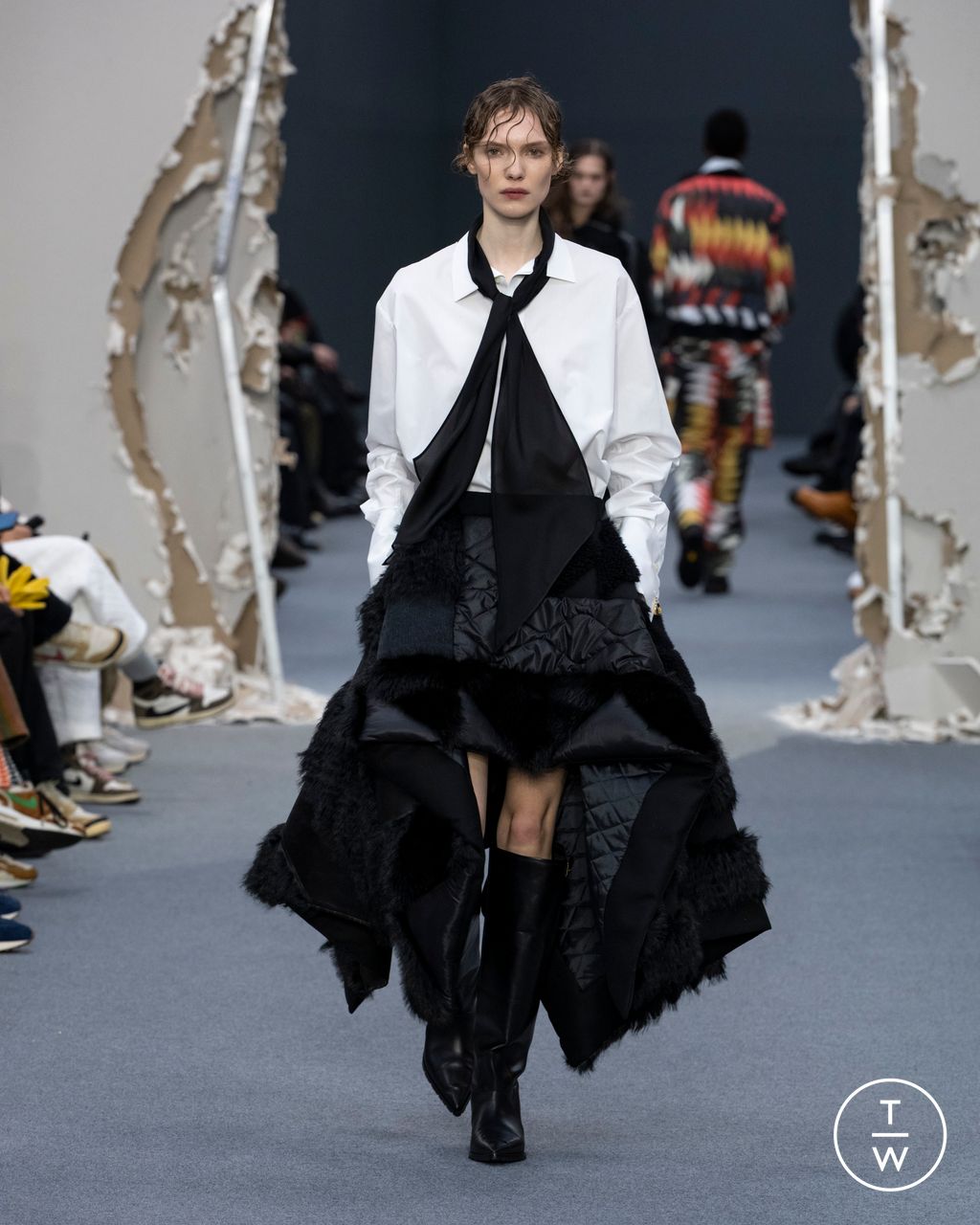 Fashion Week Paris Fall/Winter 2026 look 71 from the Sacai collection menswear