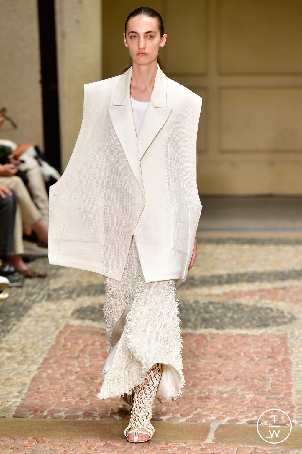 Fashion Week Milan Spring/Summer 2023 look 7 from the Calcaterra collection 女装