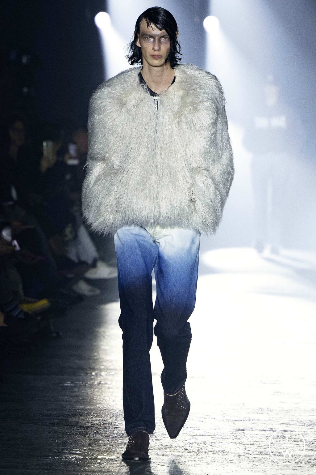 Fashion Week Milan Fall/Winter 2023 look 9 de la collection Jordanluca menswear