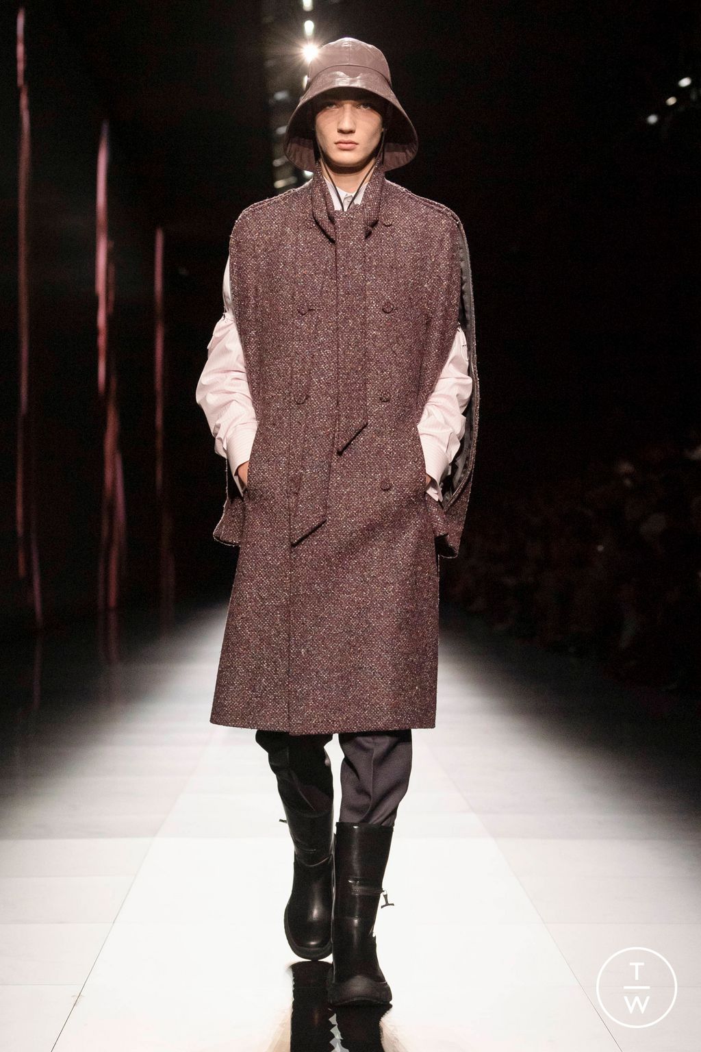 Fashion Week Paris Fall/Winter 2023 look 55 from the Dior Men collection menswear