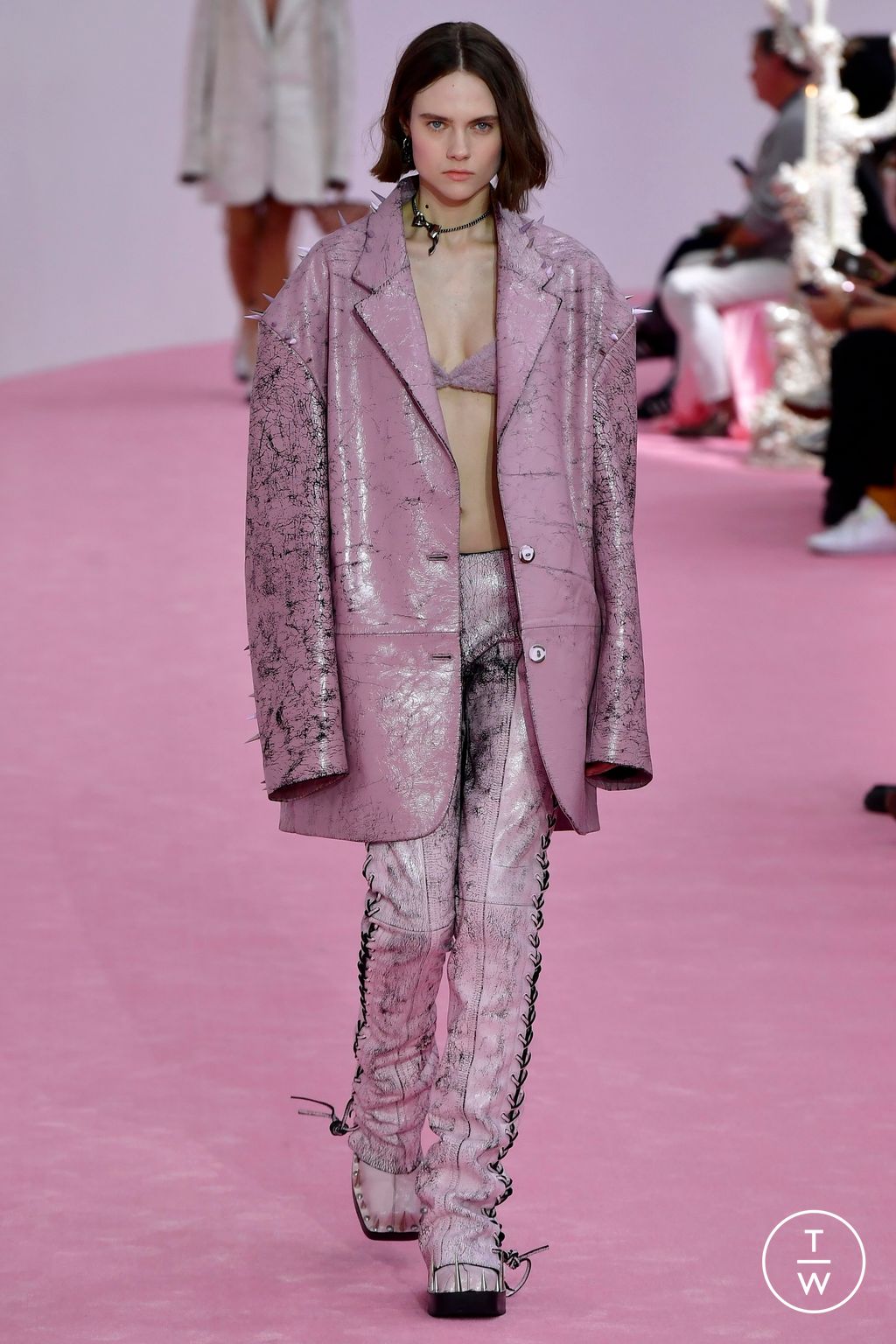 Fashion Week Paris Spring/Summer 2023 look 14 from the Acne Studios collection 女装