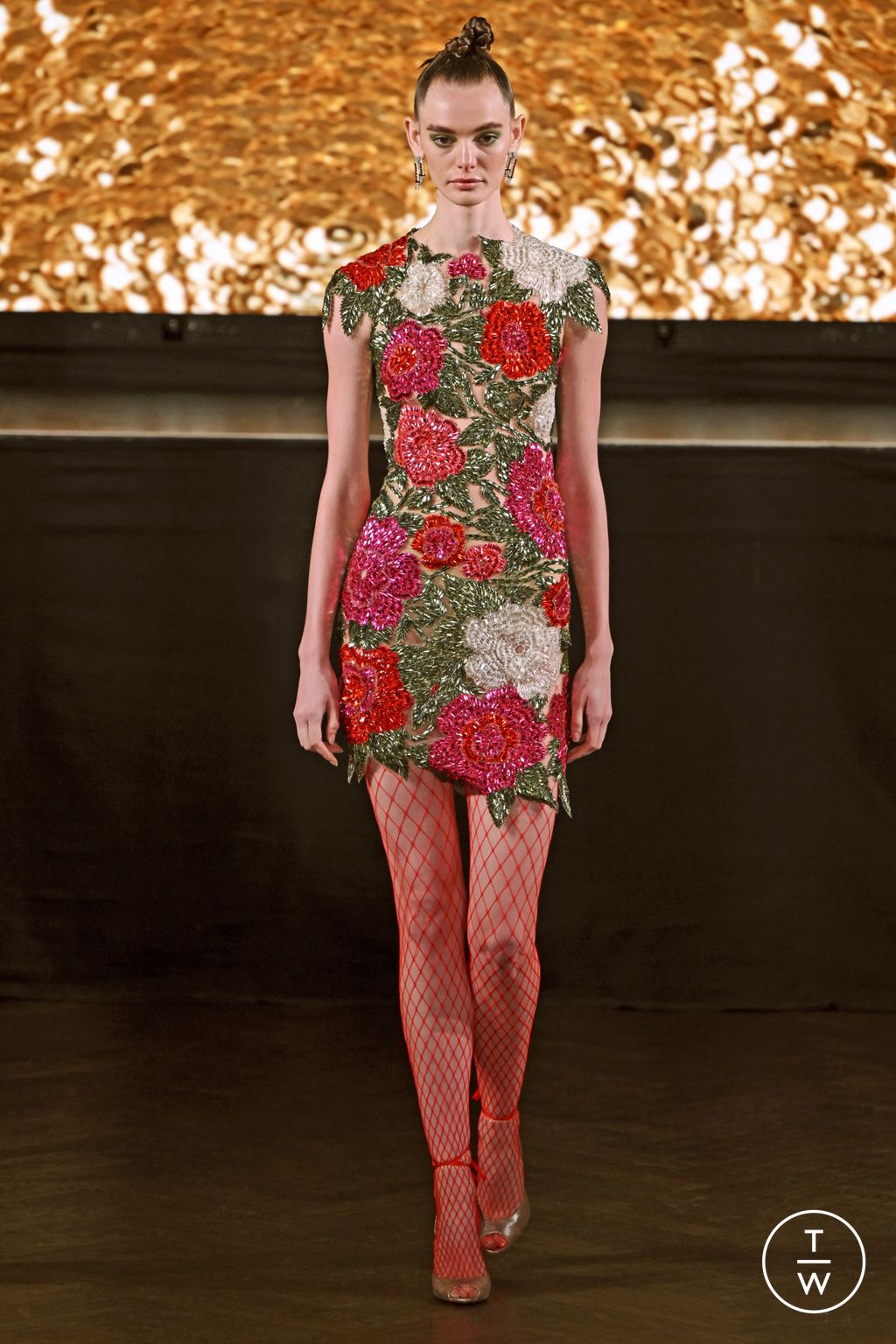 Fashion Week New York Spring/Summer 2023 look 14 from the Naeem Khan collection 女装