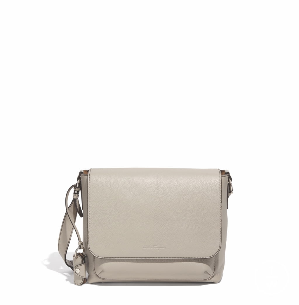 Fashion Week Milan Spring/Summer 2020 look 14 from the Ferragamo collection 男装配饰