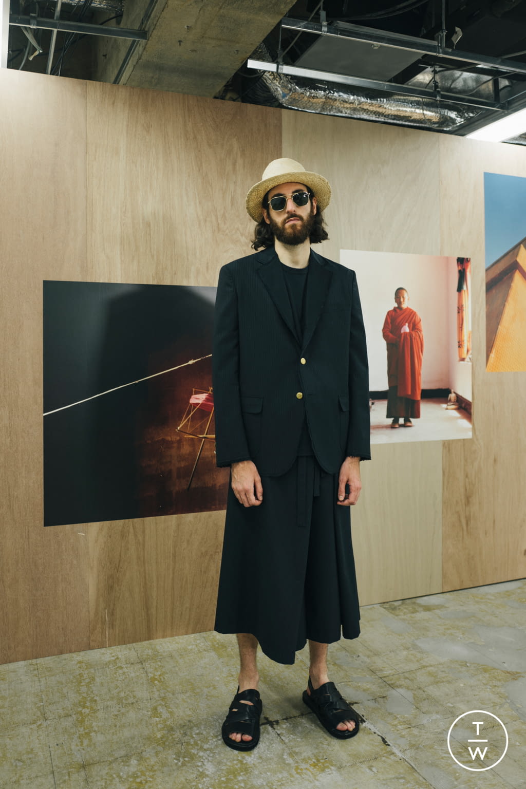 Fashion Week Paris Spring/Summer 2022 look 12 from the Junya Watanabe Man collection menswear