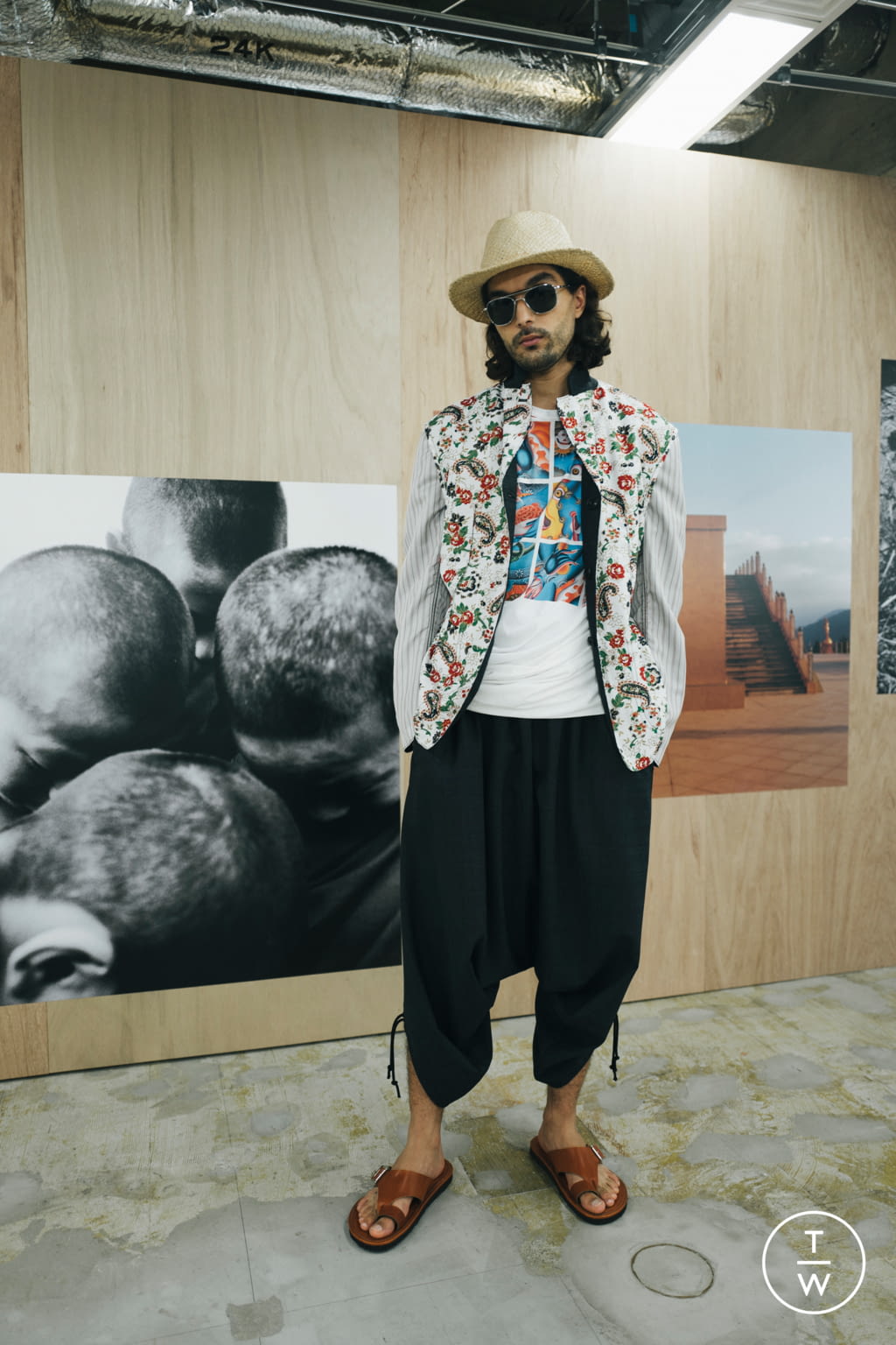 Fashion Week Paris Spring/Summer 2022 look 15 from the Junya Watanabe Man collection menswear