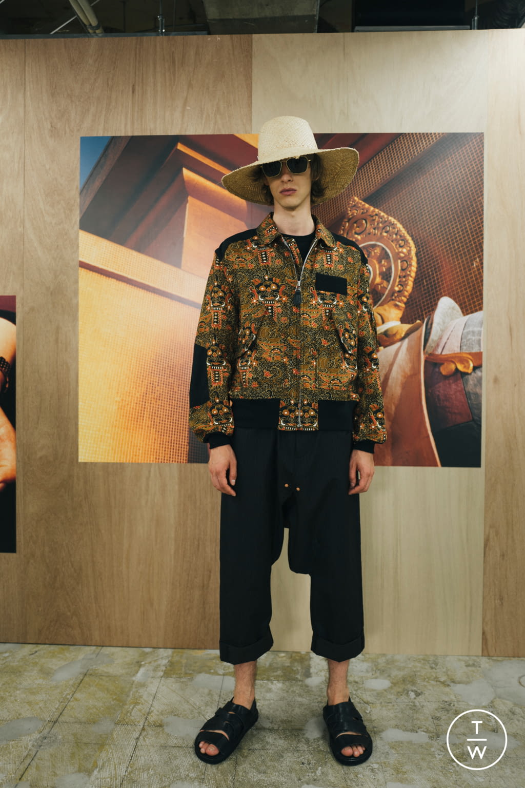 Fashion Week Paris Spring/Summer 2022 look 27 from the Junya Watanabe Man collection menswear