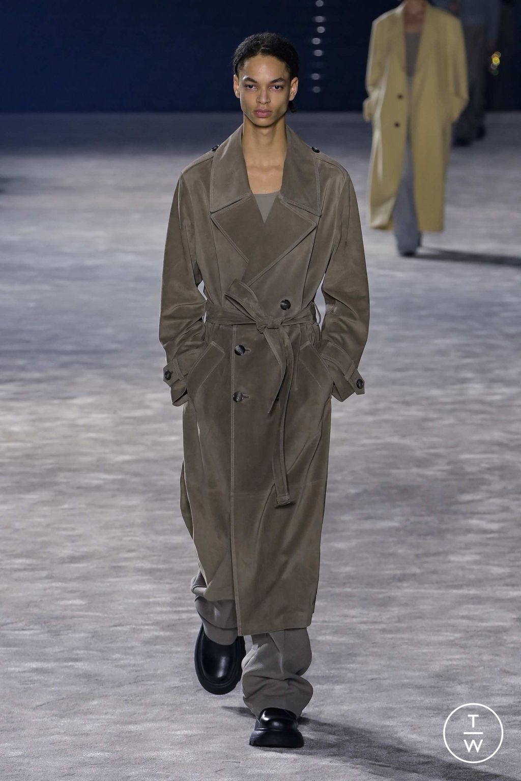 Fashion Week Paris Fall/Winter 2023 look 16 from the Ami collection menswear