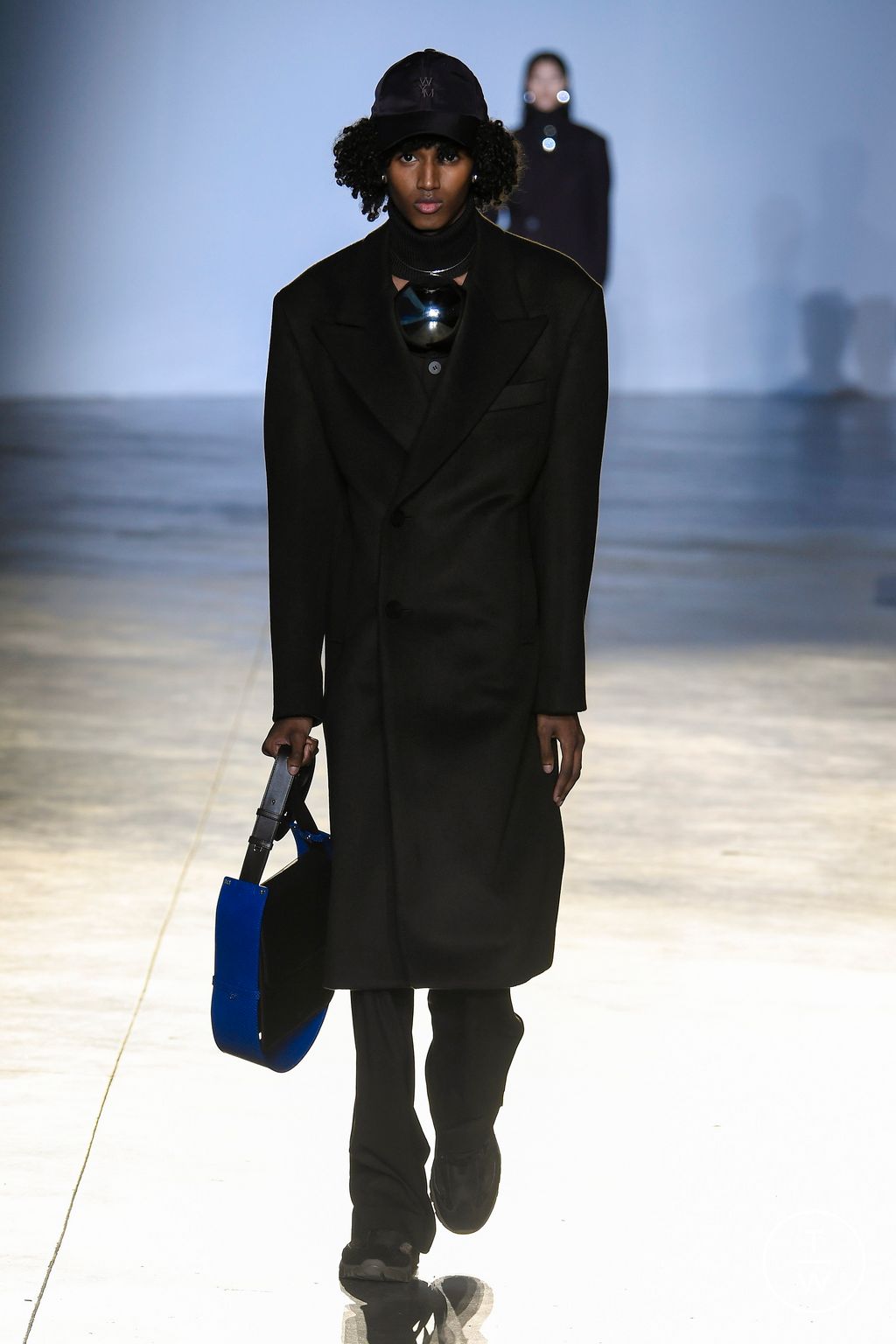 Fashion Week Paris Fall/Winter 2023 look 12 de la collection Wooyoungmi menswear