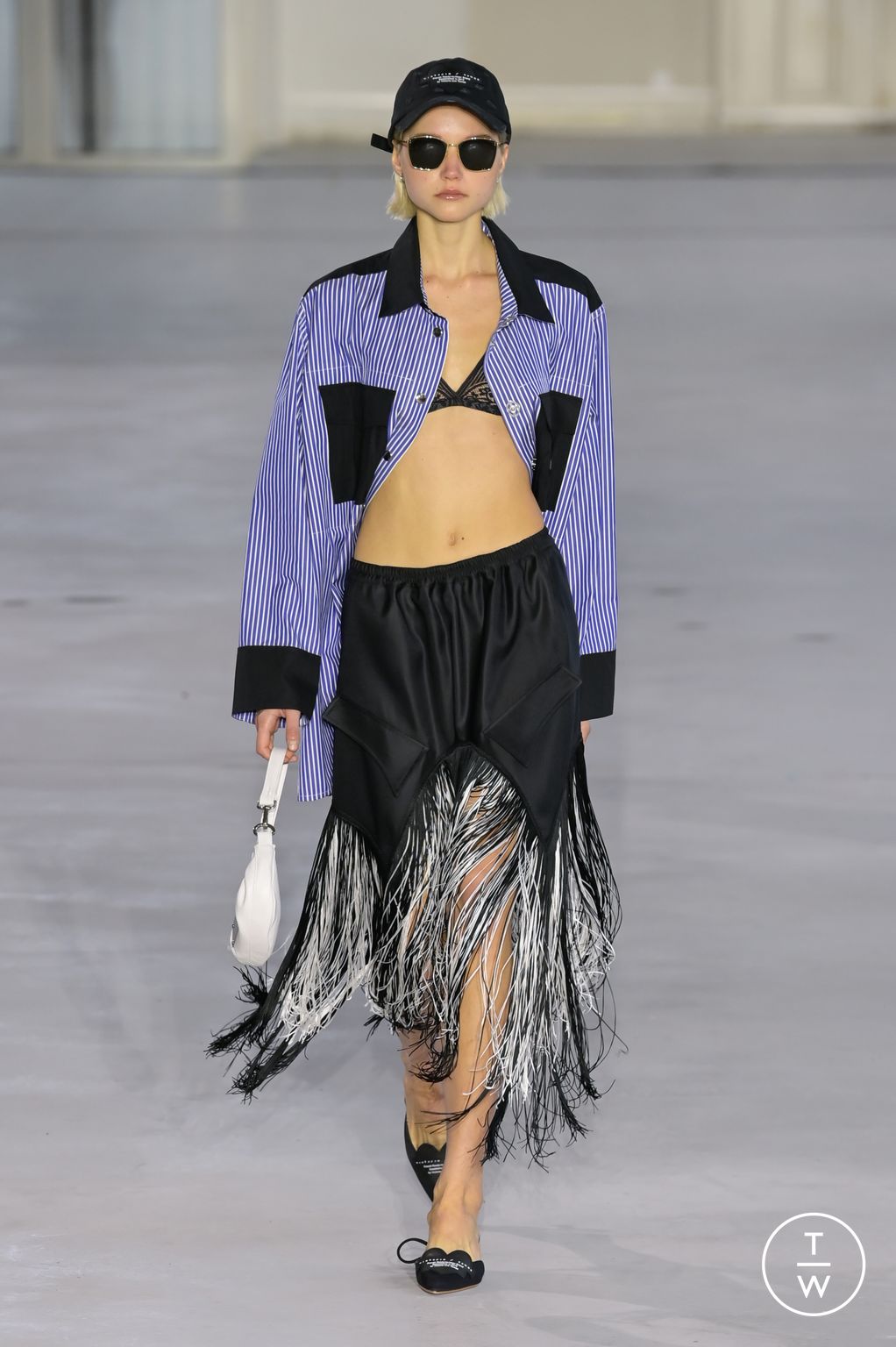 Fashion Week Paris Spring/Summer 2023 look 7 from the Victoria/tomas collection 女装
