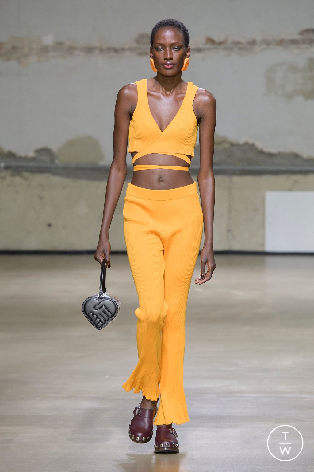 Fashion Week Paris Spring/Summer 2023 look 23 from the Ester Manas collection womenswear