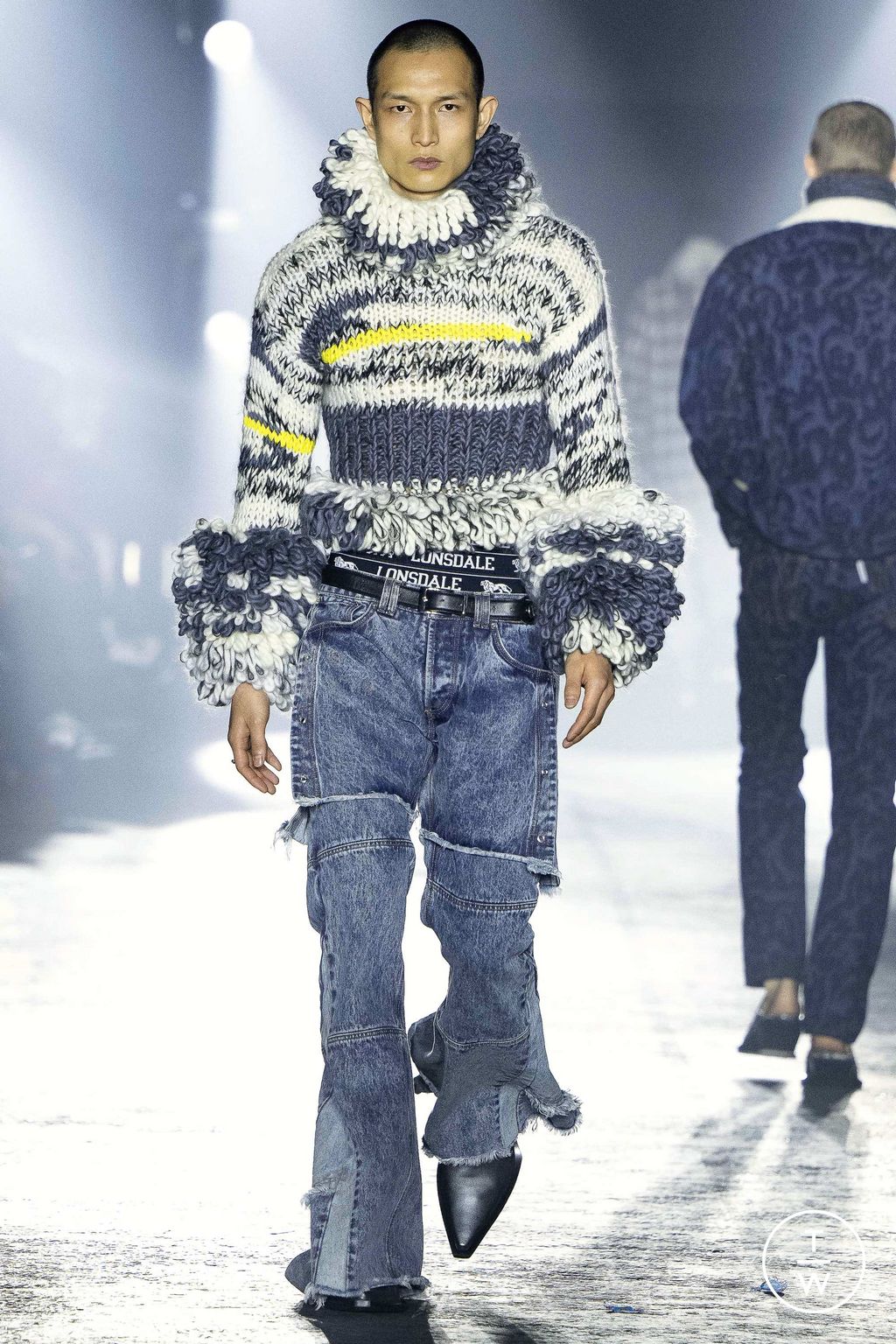 Fashion Week Milan Fall/Winter 2023 look 31 de la collection Jordanluca menswear