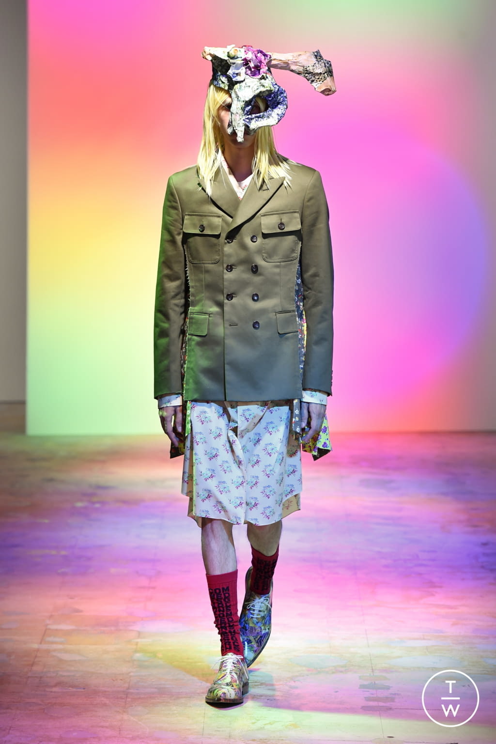 Fashion Week Paris Spring/Summer 2022 look 3 from the Comme des Garçons Homme Plus collection menswear