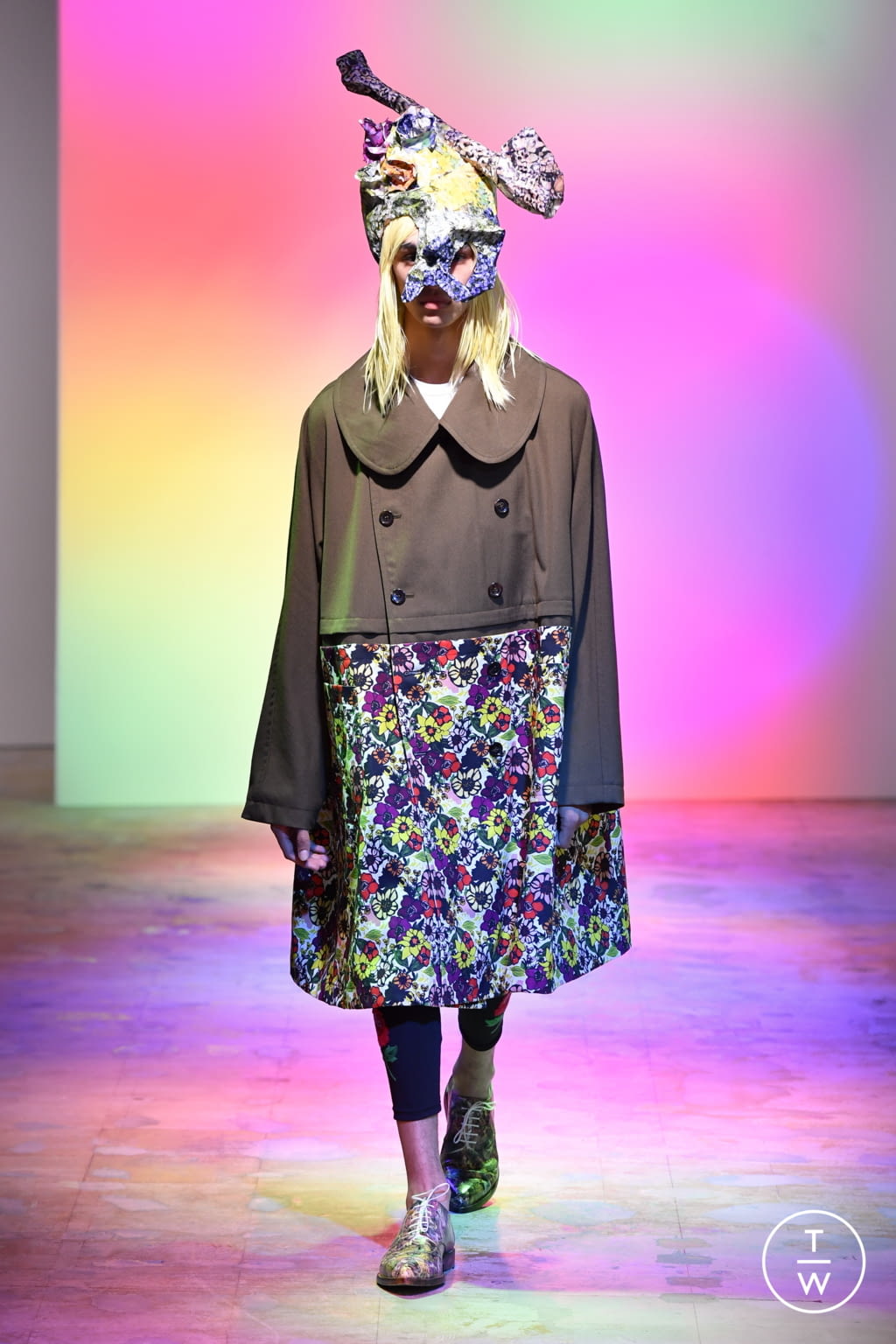 Fashion Week Paris Spring/Summer 2022 look 8 from the Comme des Garçons Homme Plus collection 男装
