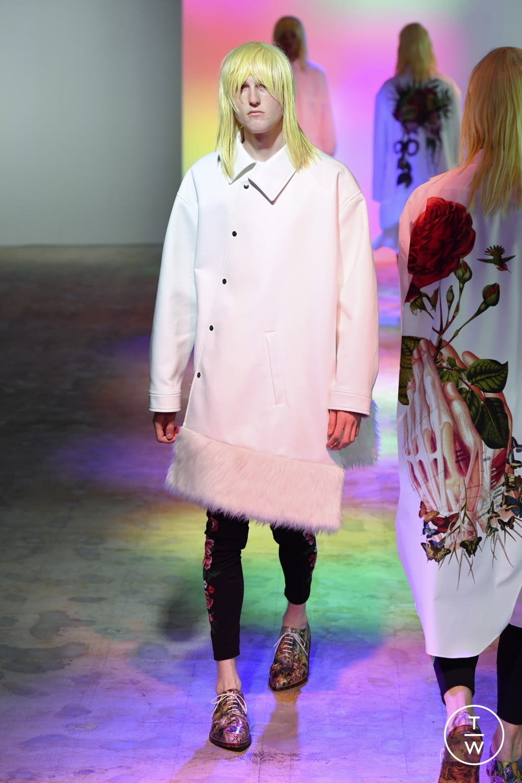 Fashion Week Paris Spring/Summer 2022 look 11 from the Comme des Garçons Homme Plus collection menswear