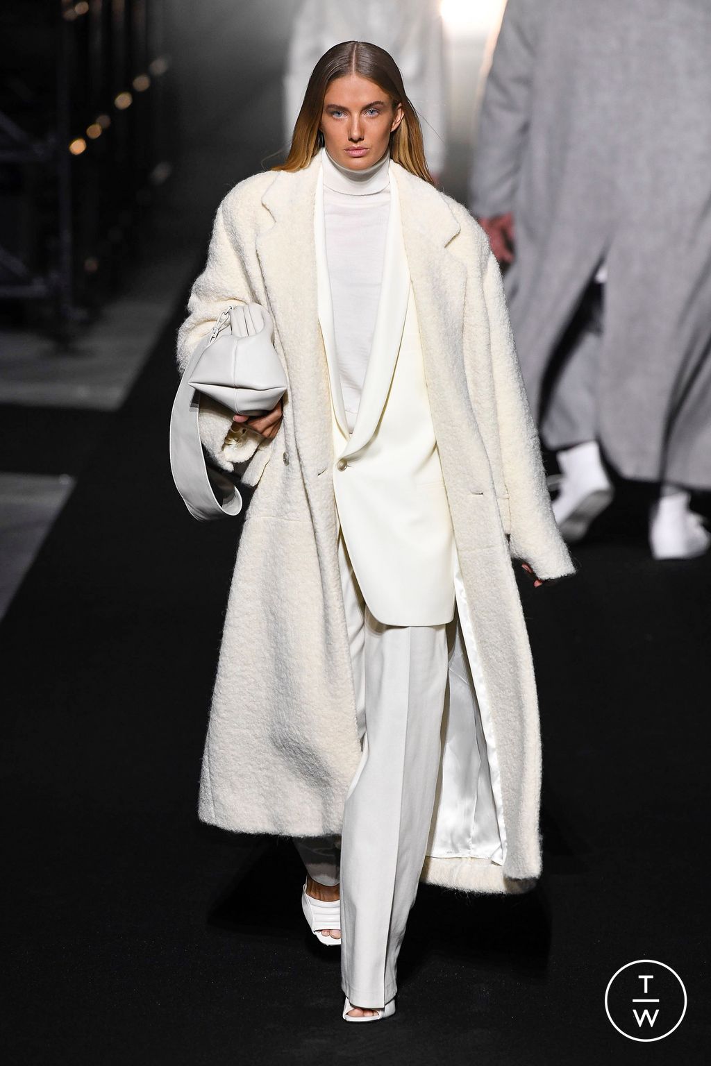 Fashion Week Milan Fall/Winter 2022 look 25 from the Boss collection womenswear