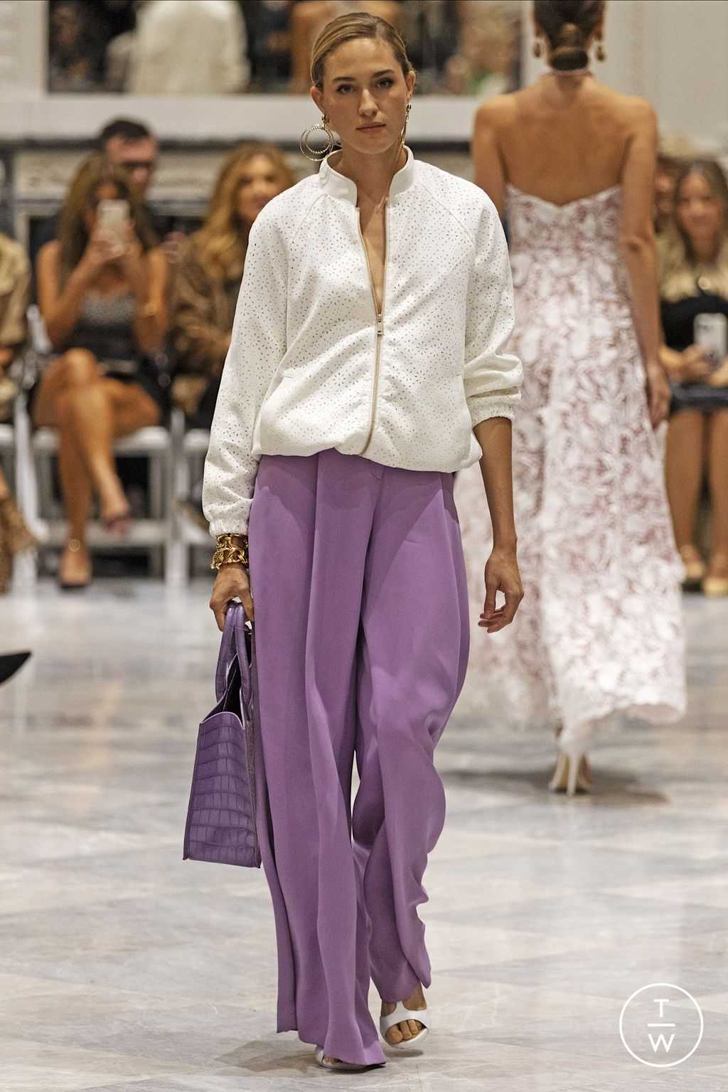 Fashion Week New York Spring/Summer 2023 look 15 from the Dennis Basso collection womenswear
