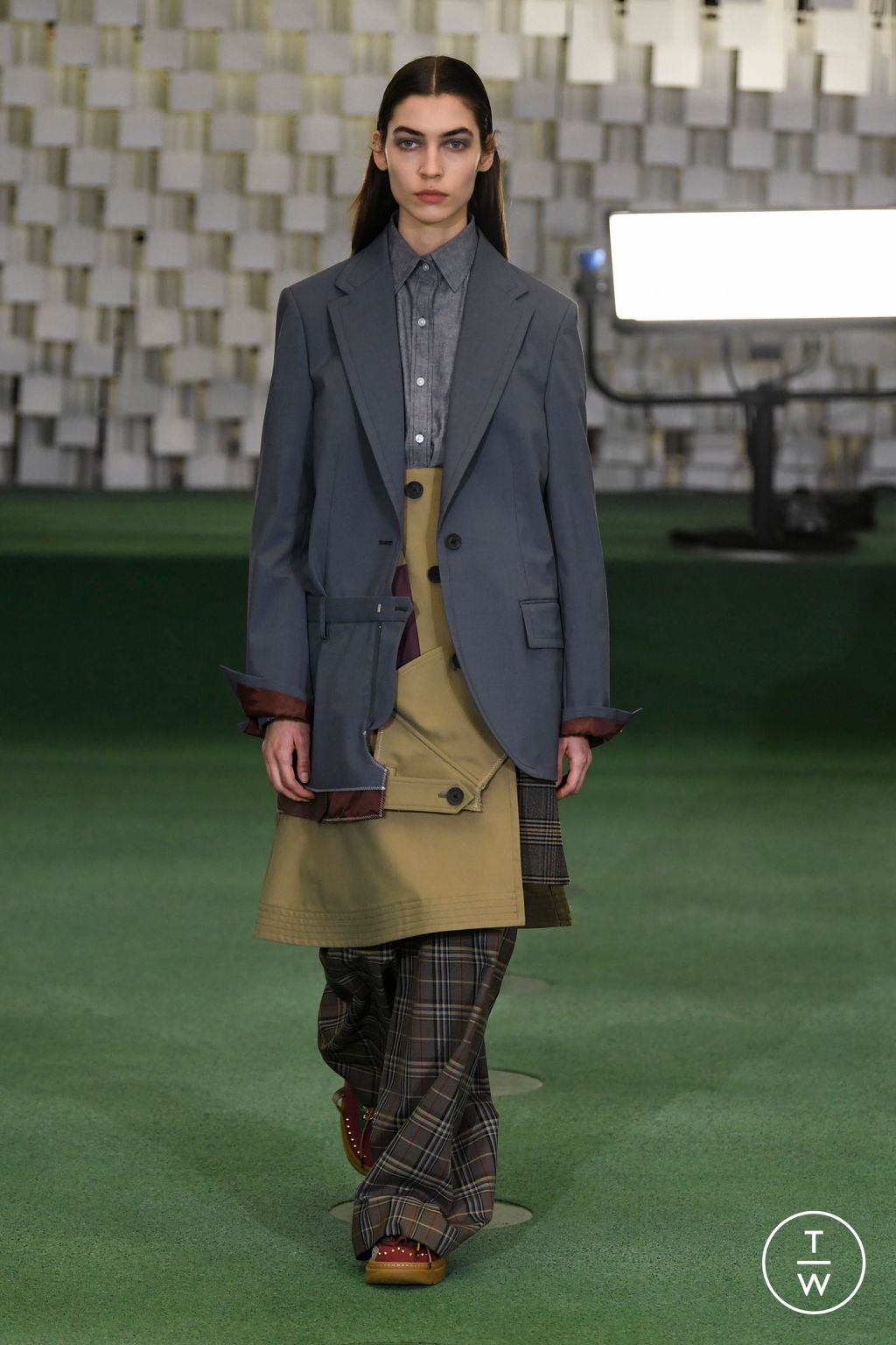 Fashion Week Paris Fall/Winter 2023 look 24 from the Kolor collection menswear