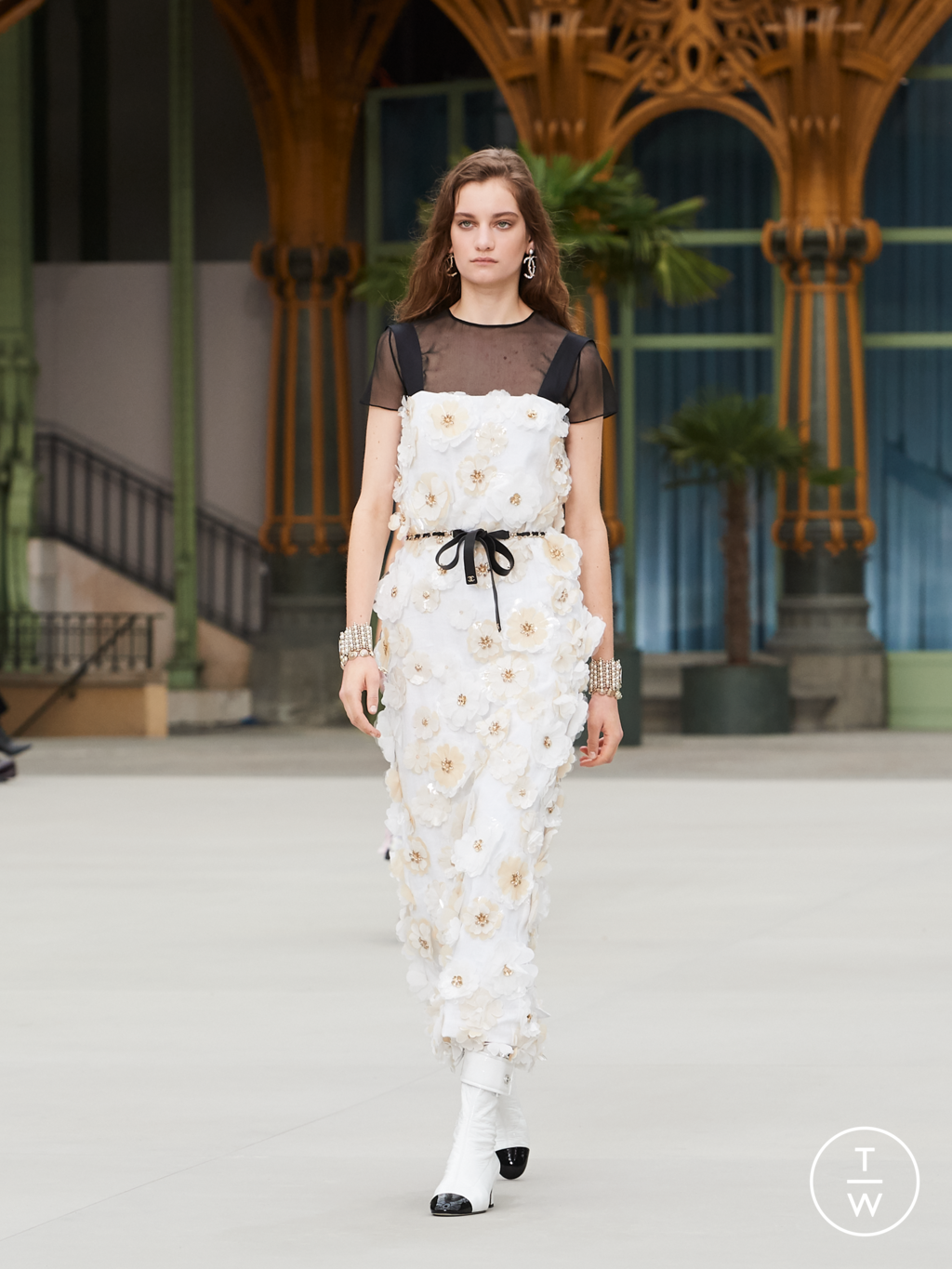 Fashion Week Paris Resort 2020 look 76 from the Chanel collection womenswear