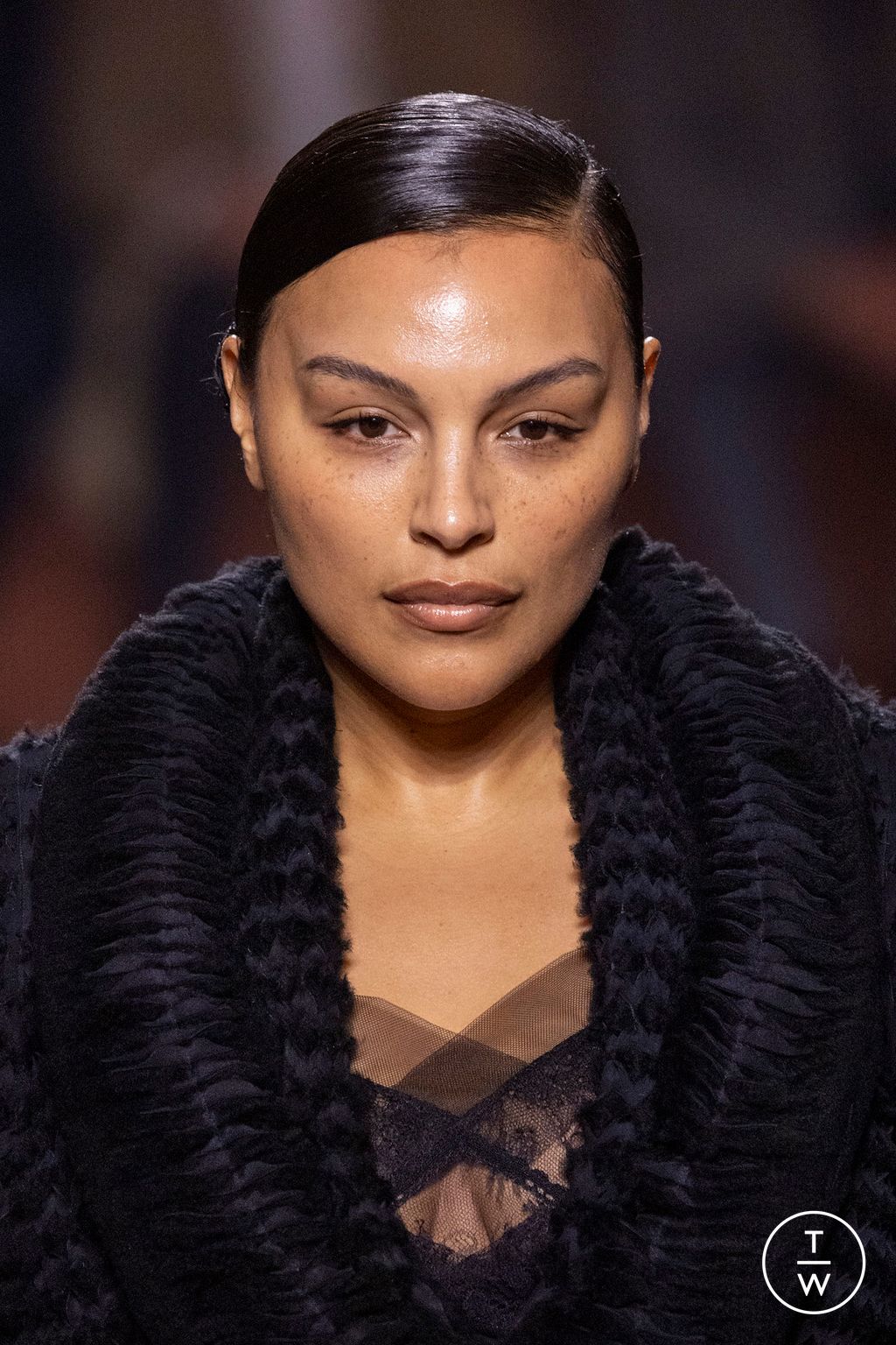 Fashion Week Milan Fall/Winter 2025 look 227 from the Fendi collection 女装配饰