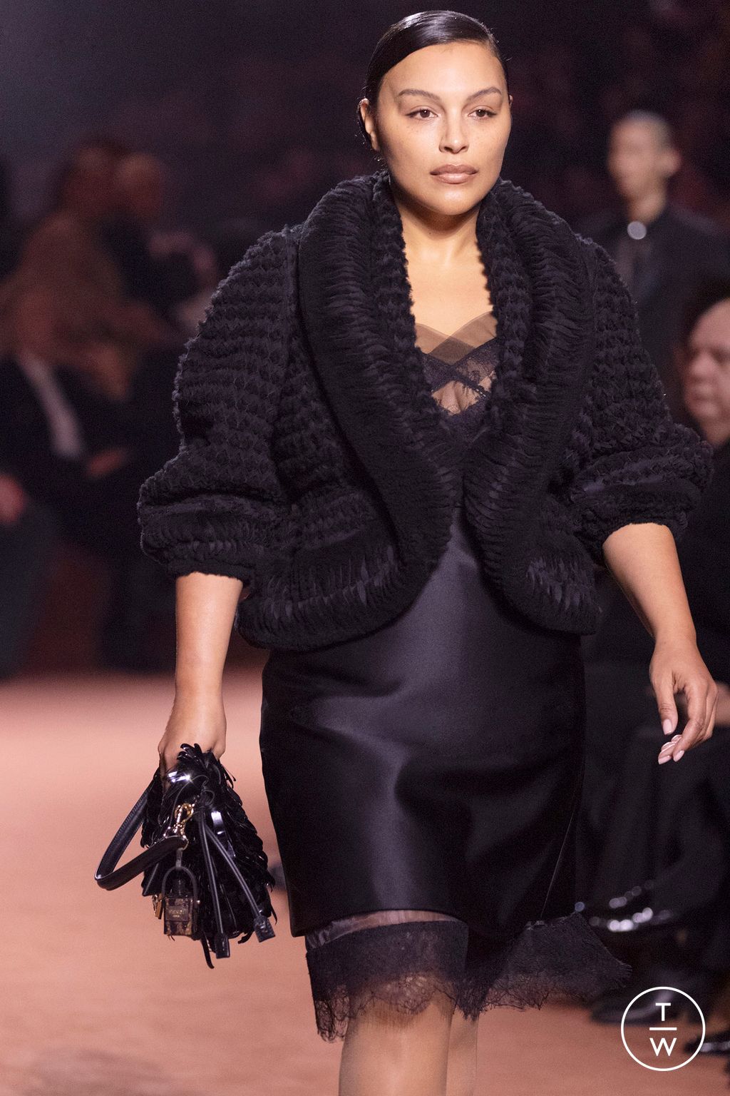 Fashion Week Milan Fall/Winter 2025 look 228 from the Fendi collection 女装配饰