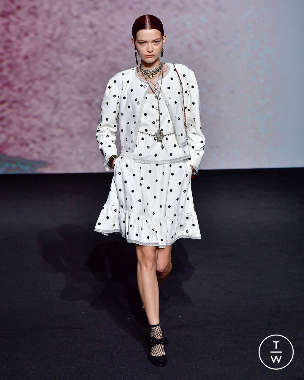 Fashion Week Paris Spring/Summer 2023 look 12 from the Chanel collection 女装