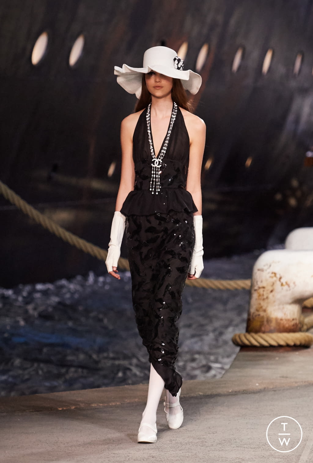 Fashion Week Paris Resort 2019 look 77 de la collection Chanel womenswear