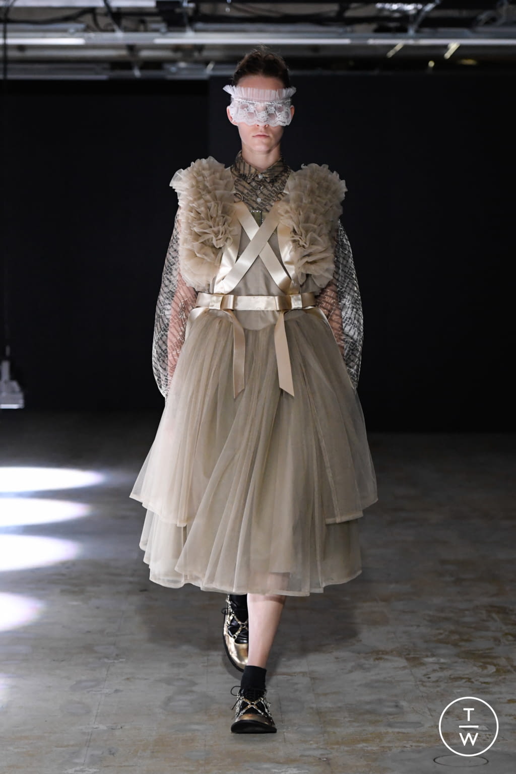 Fashion Week Paris Spring/Summer 2022 look 16 de la collection Noir Kei Ninomiya womenswear