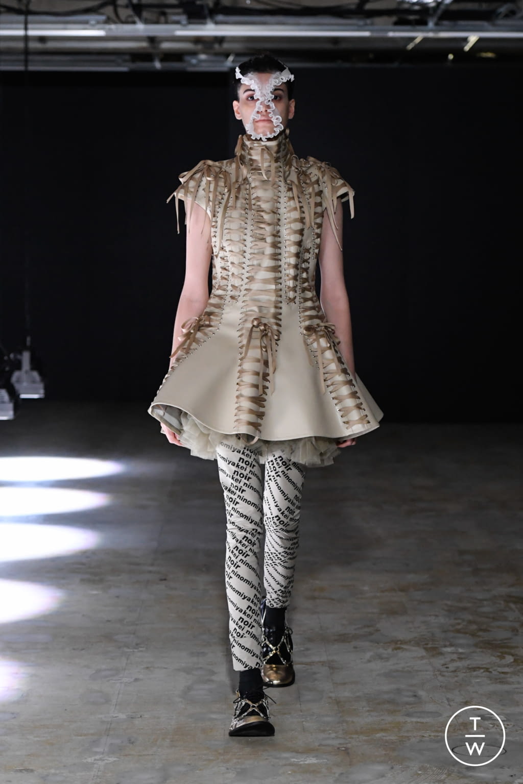Fashion Week Paris Spring/Summer 2022 look 18 de la collection Noir Kei Ninomiya womenswear