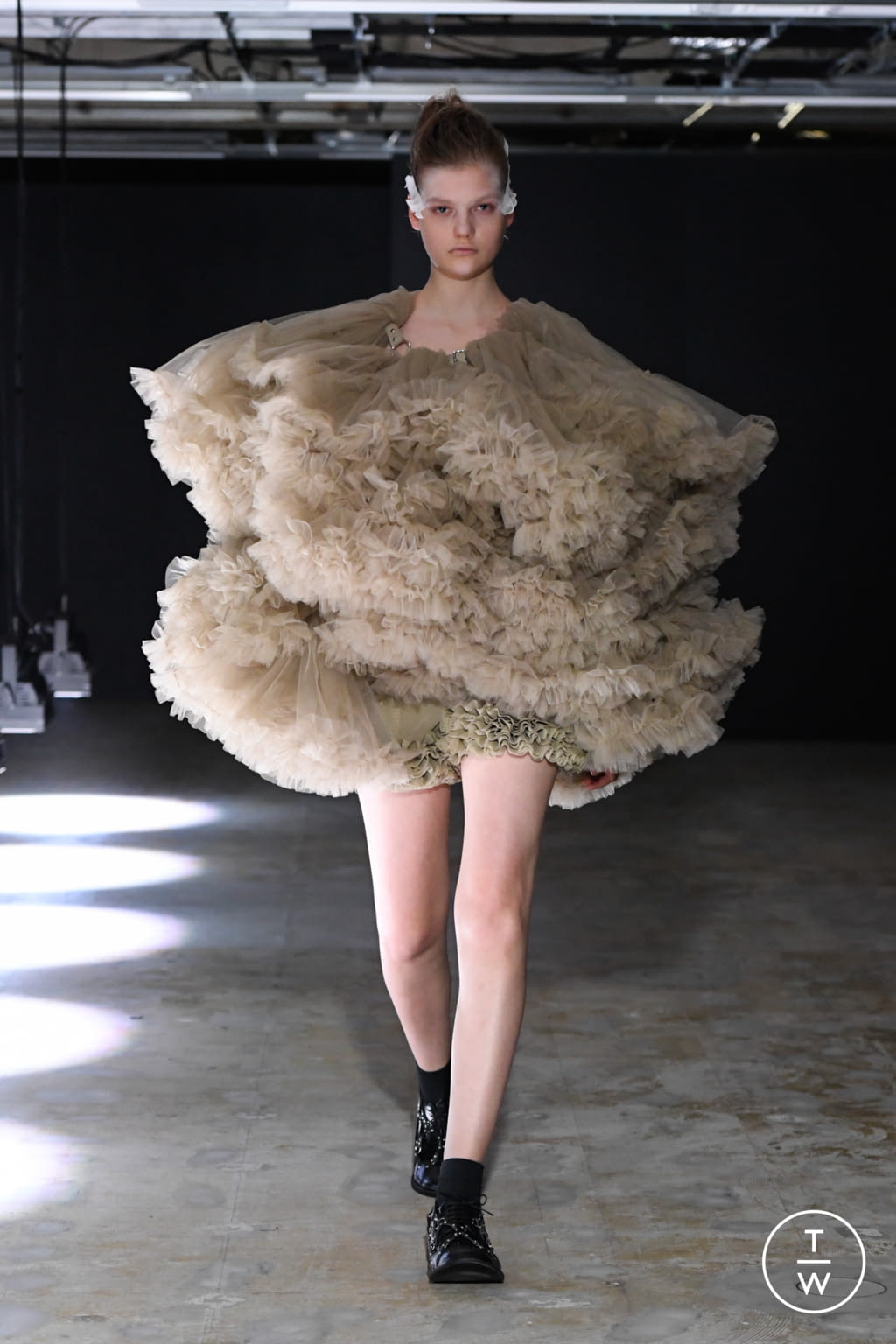 Fashion Week Paris Spring/Summer 2022 look 24 de la collection Noir Kei Ninomiya womenswear