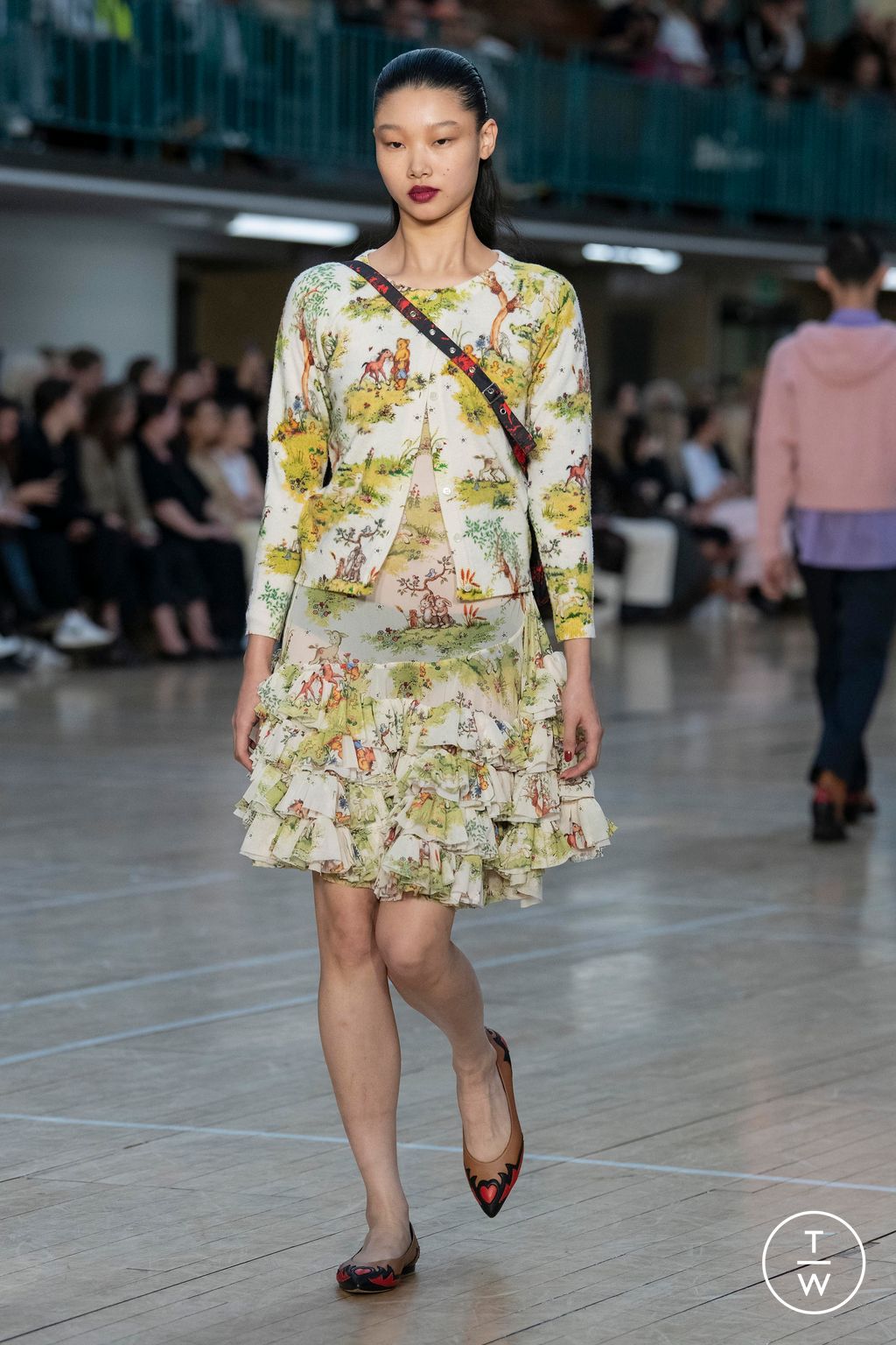 Fashion Week London Spring/Summer 2023 look 26 from the Molly Goddard collection 女装