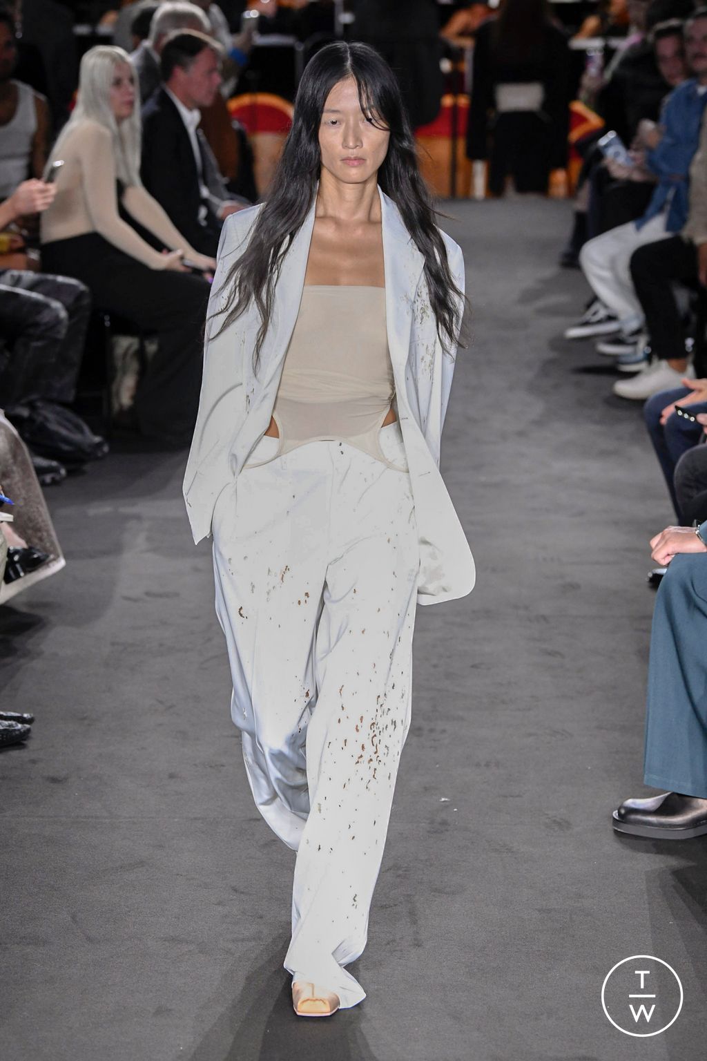 Fashion Week Milan Spring/Summer 2023 look 22 from the MM6 Maison Margiela collection 女装