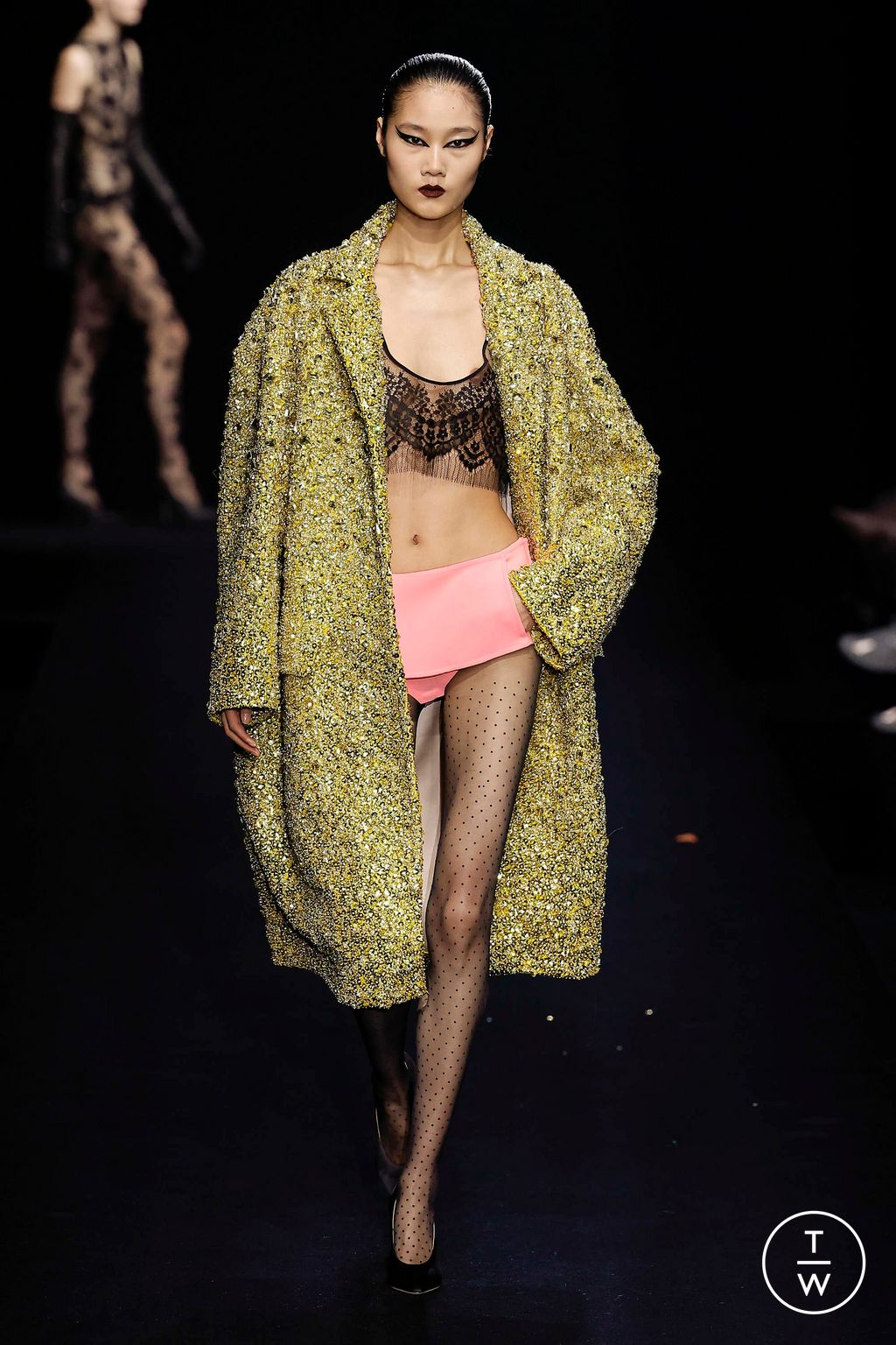 Fashion Week Paris Spring/Summer 2023 look 75 de la collection Valentino couture