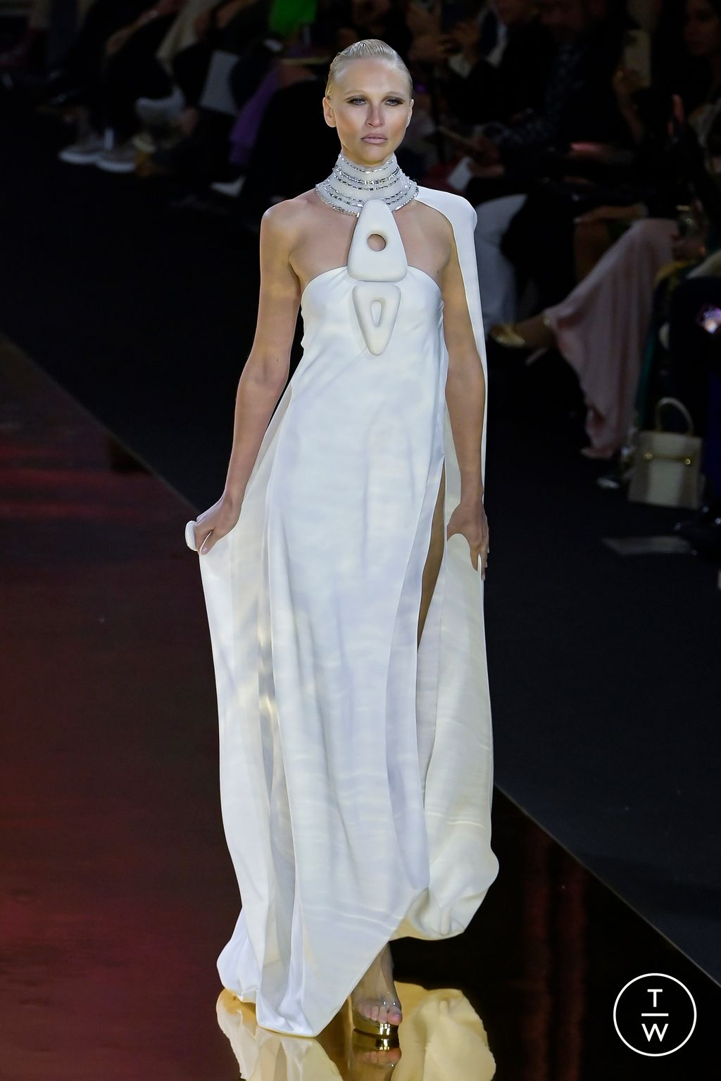 Fashion Week Paris Spring/Summer 2023 look 2 de la collection Stéphane Rolland couture