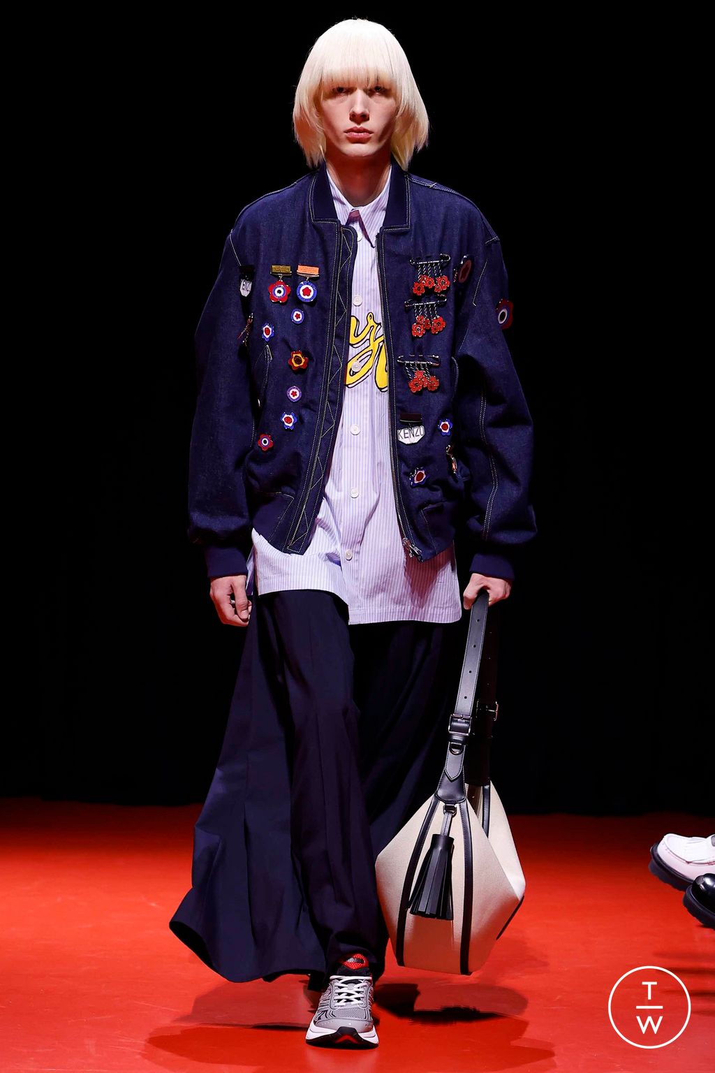 Fashion Week Paris Fall/Winter 2023 look 23 from the Kenzo collection 男装