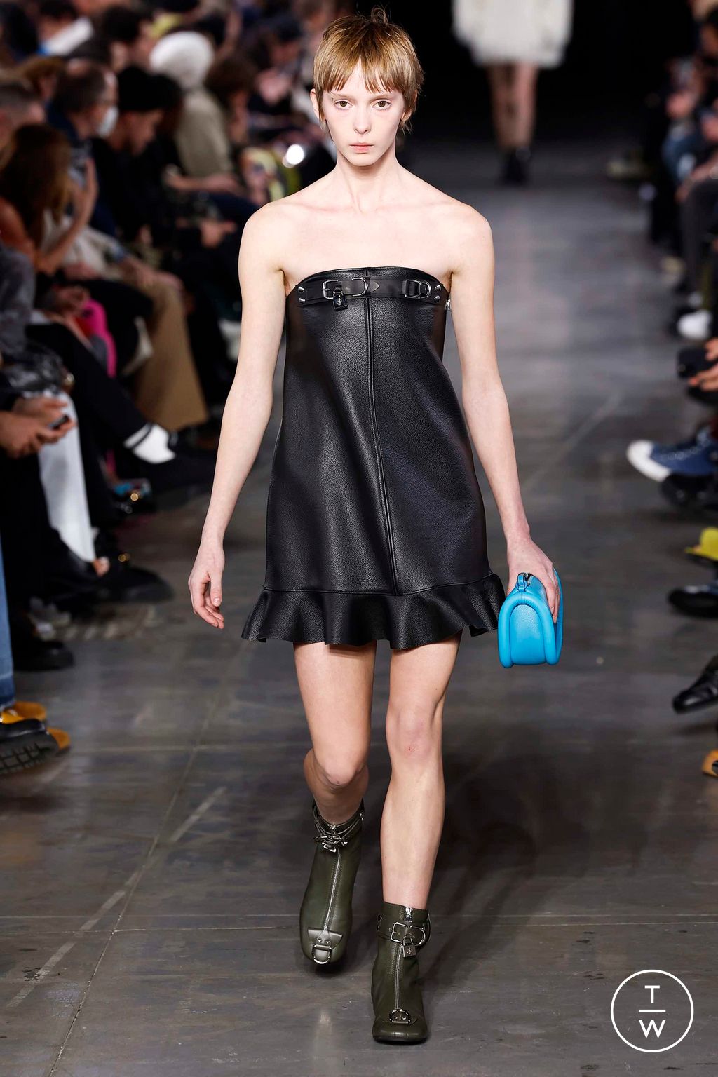 Fashion Week Milan Fall/Winter 2023 look 14 de la collection JW Anderson menswear